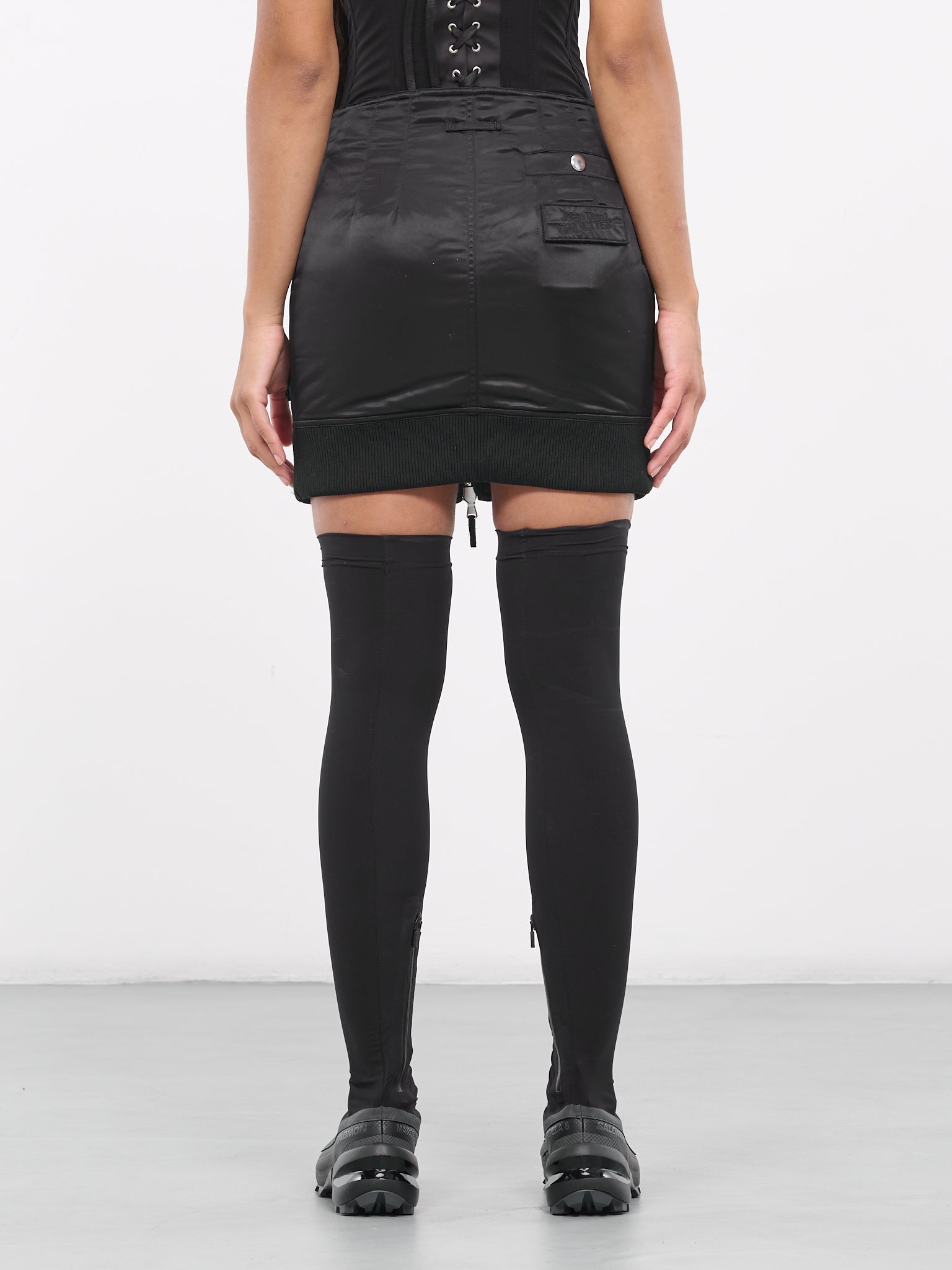 Embroidered Mini Skirt (23-15-F-JU056P-BLACK)