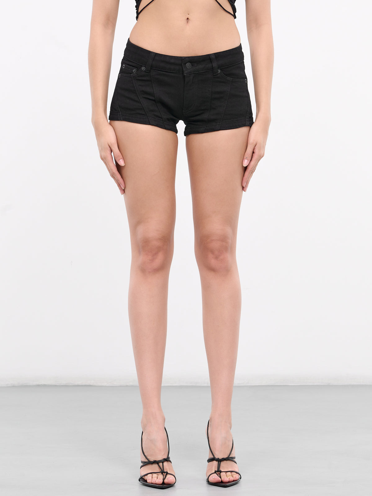 Low-Rise Denim Shorts (24P6PA0422211-BLACK)