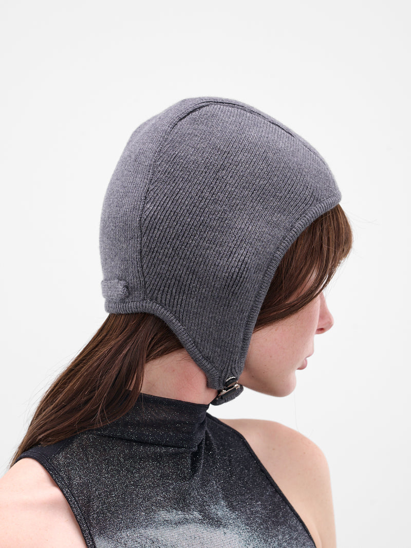 The Gray Garter Strap Beanie (25-04-U-AC033-K020-MIDDLE-GREY)