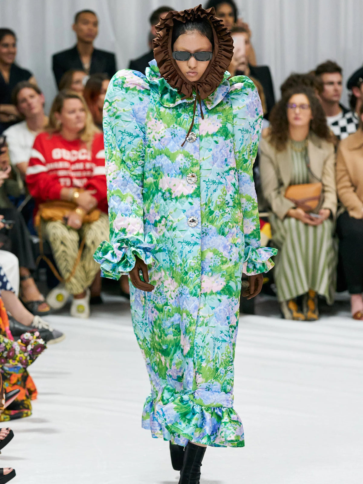 Ruffle Collar Gloved Long Sleeve (23-BROWN)