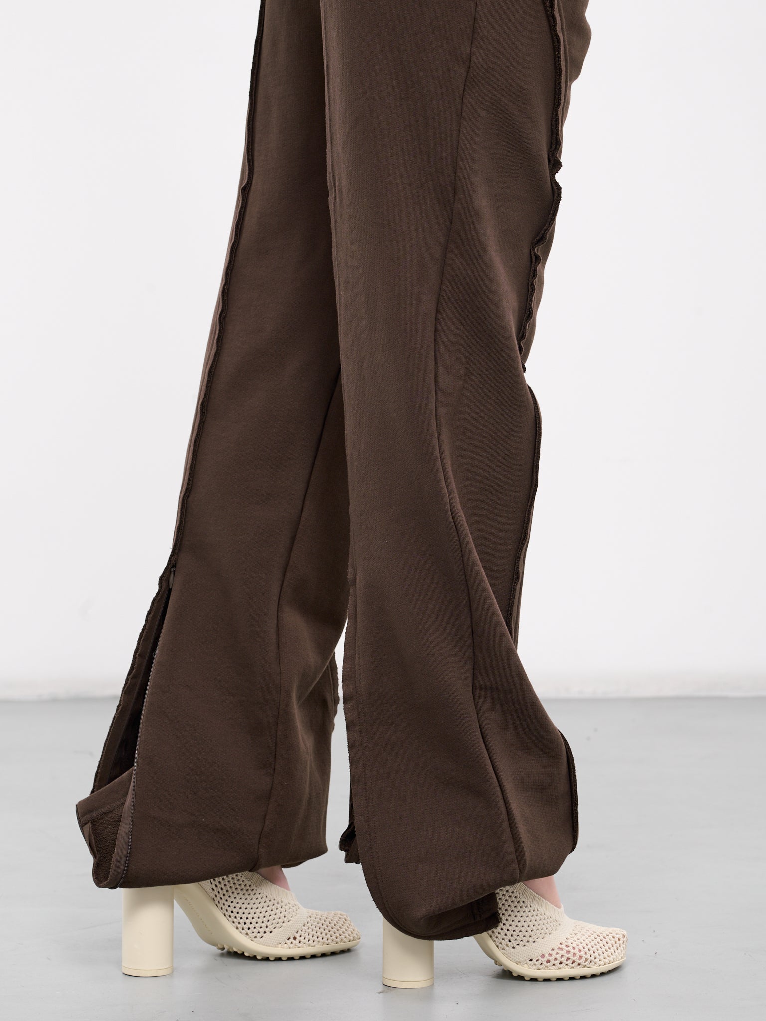 Mile-High Joggers (432-208-BROWN)