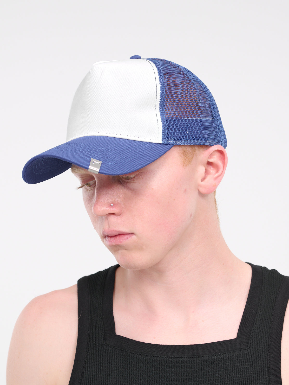 Lightercap Trucker Hat (AAUHA0093FA03-BLUE-WHITE)
