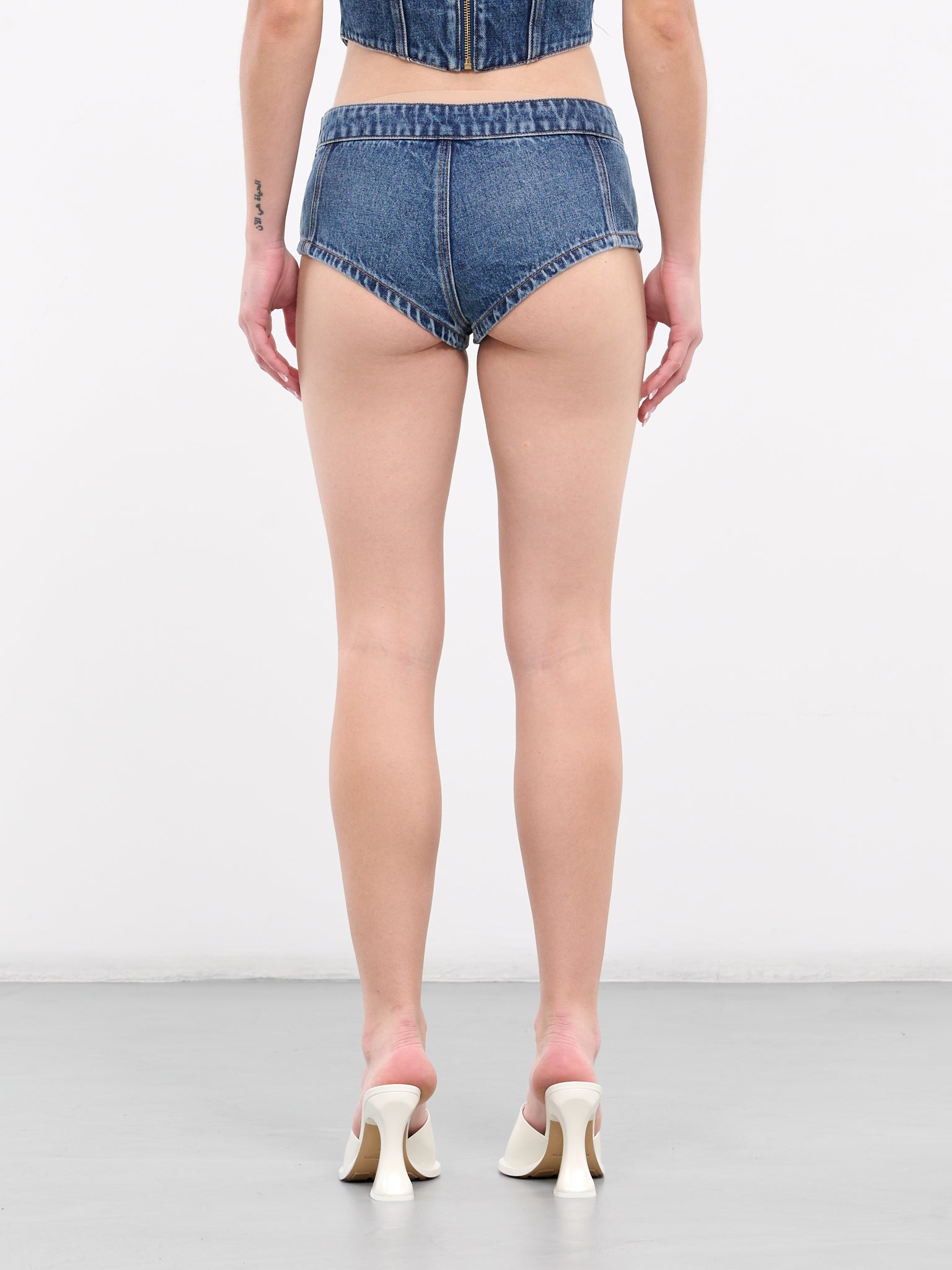 Jumbo Crystal Denim Hot Shorts (AWSO0008DE01-BLUE-MEDIUM-WASH)