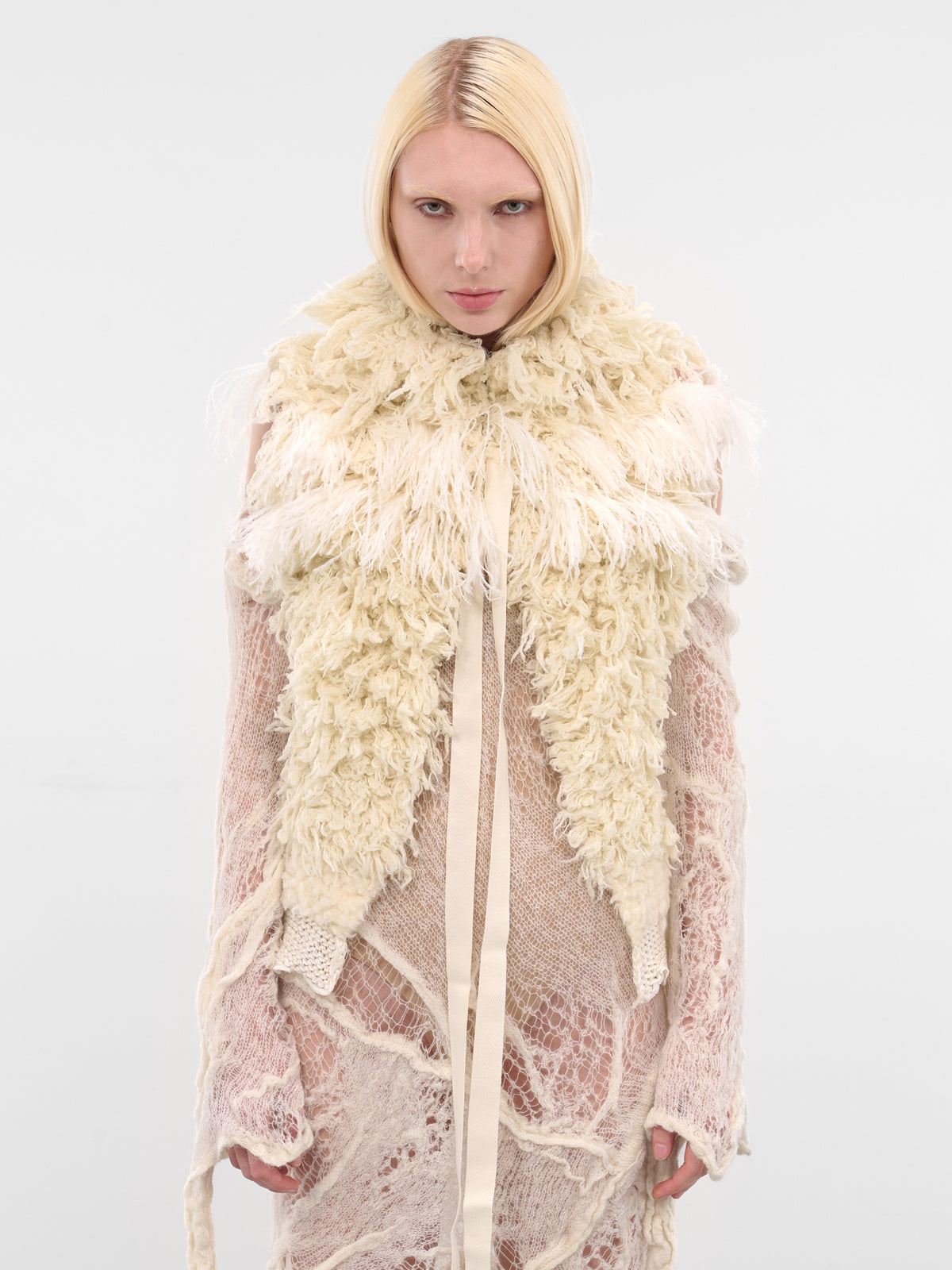 Emke White Feather Shearling Vest (B0013542-KN082-NATURAL-WHITE)