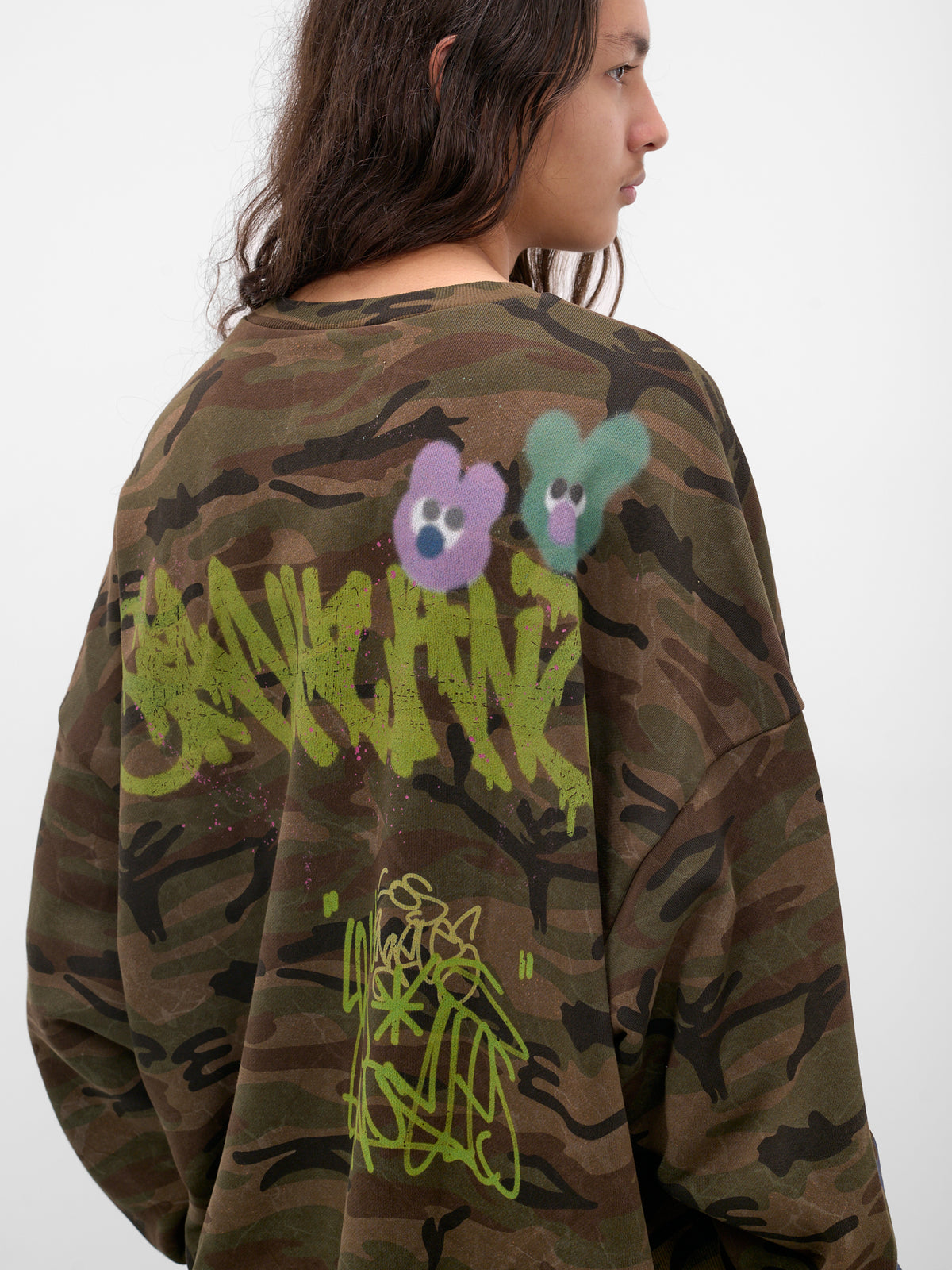 Camo Layered Graffiti Crewneck Sweatshirt (BUTH0101-CAMOUFLAGE)