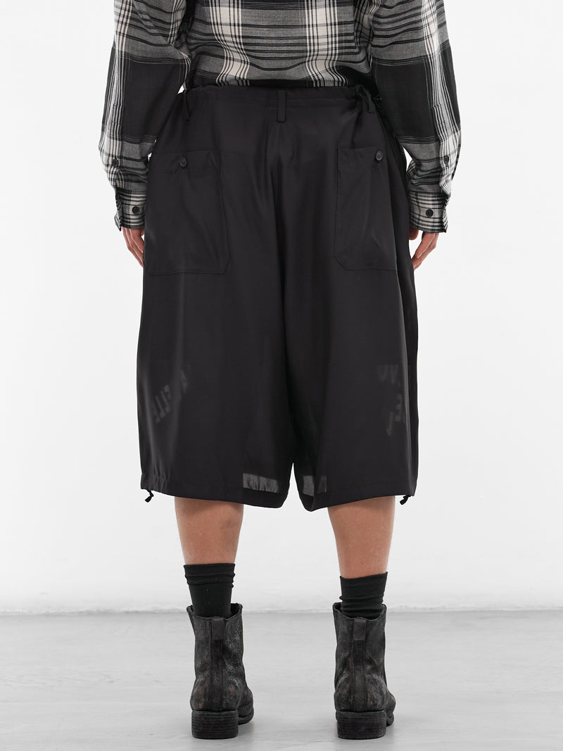 Black Graphic Print Baggy Shorts (HK-P60-805-1-BLACK)