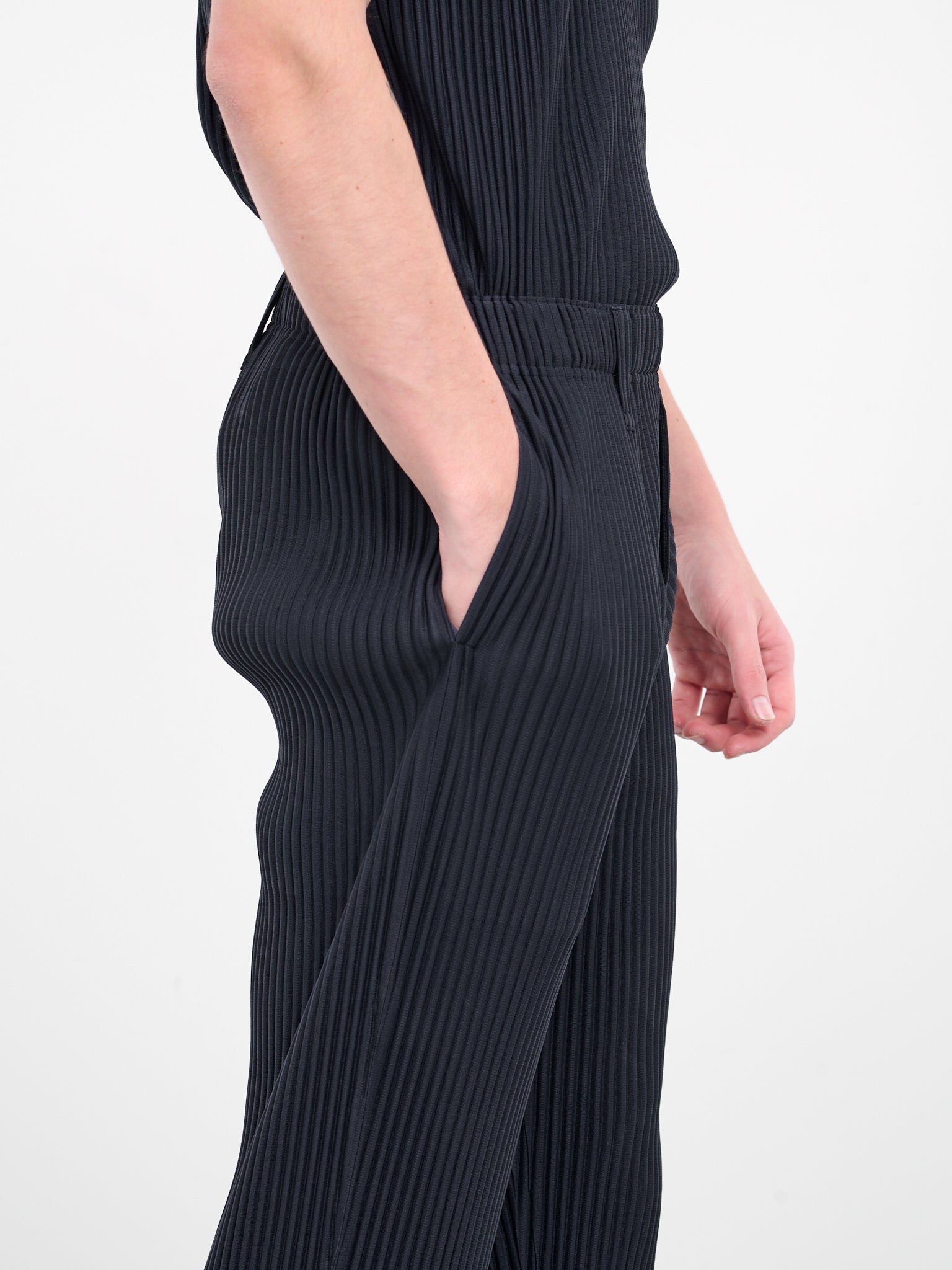Basics Pleated Trousers (HP46JF450-75-NAVY)