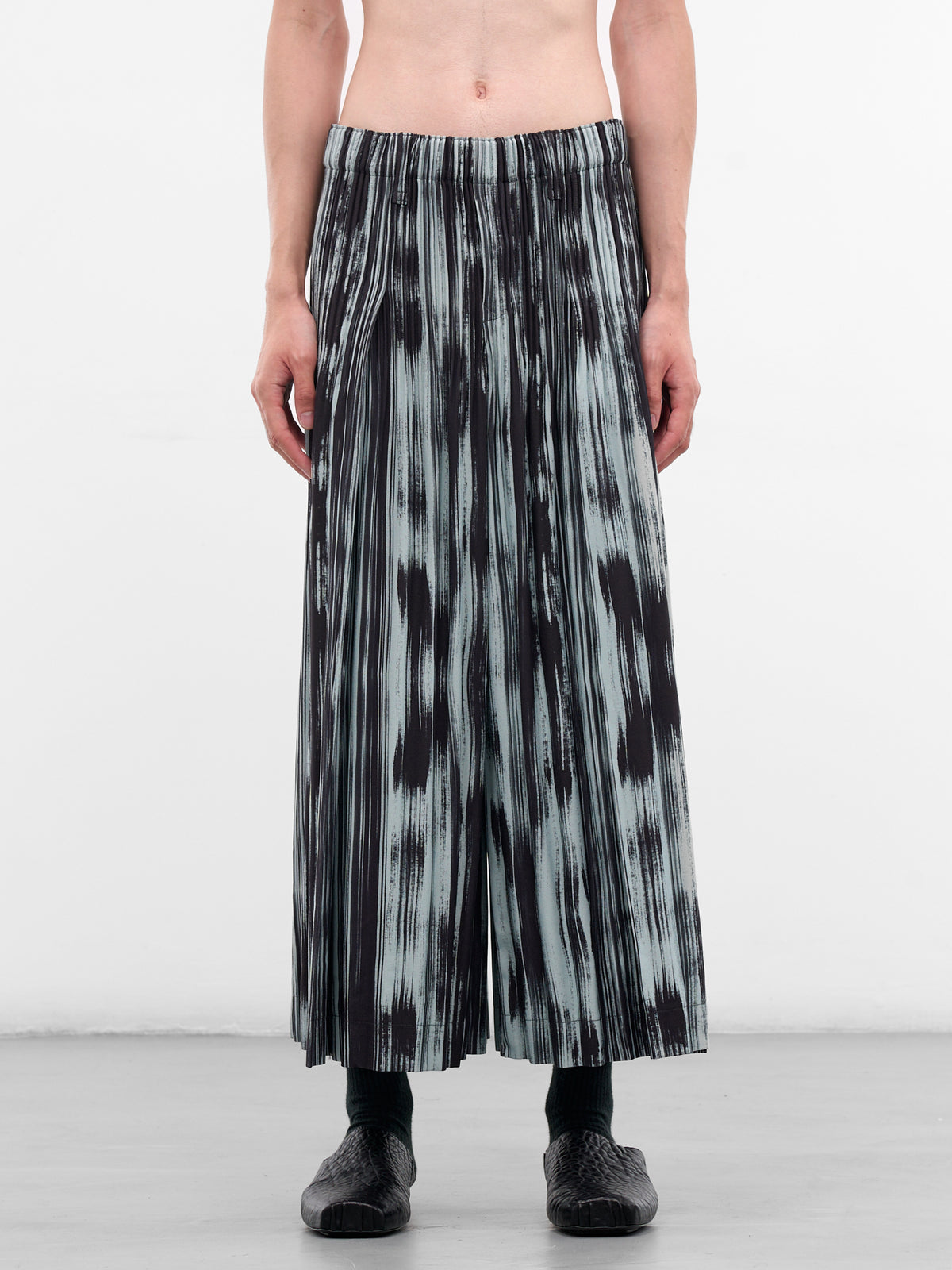 Brushstroke Stripe Pleated Baggy Trousers (HP58FF222-15-BLACK)