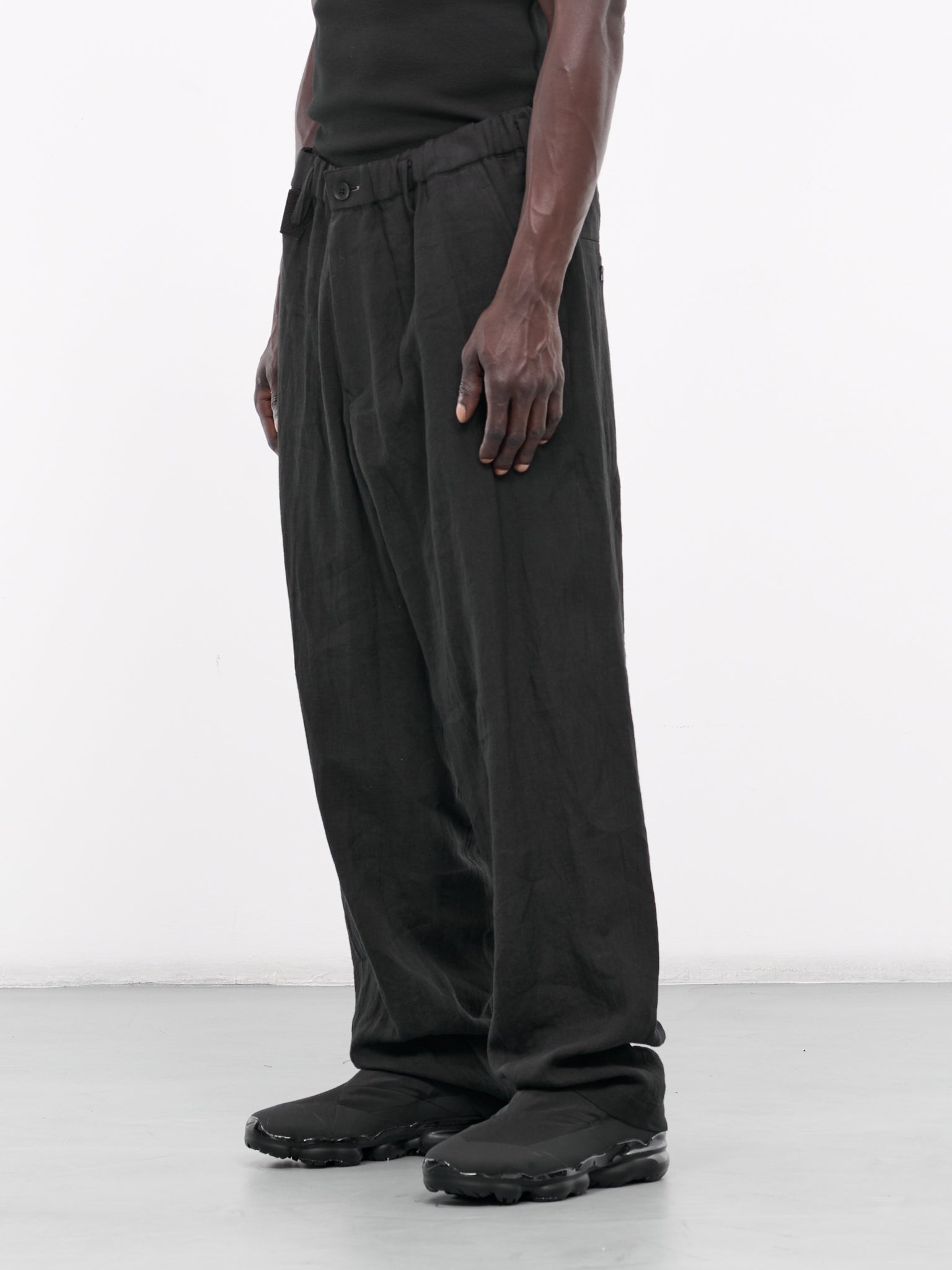 Linen Relaxed Trousers (HS-P72-341-1-BLACK)