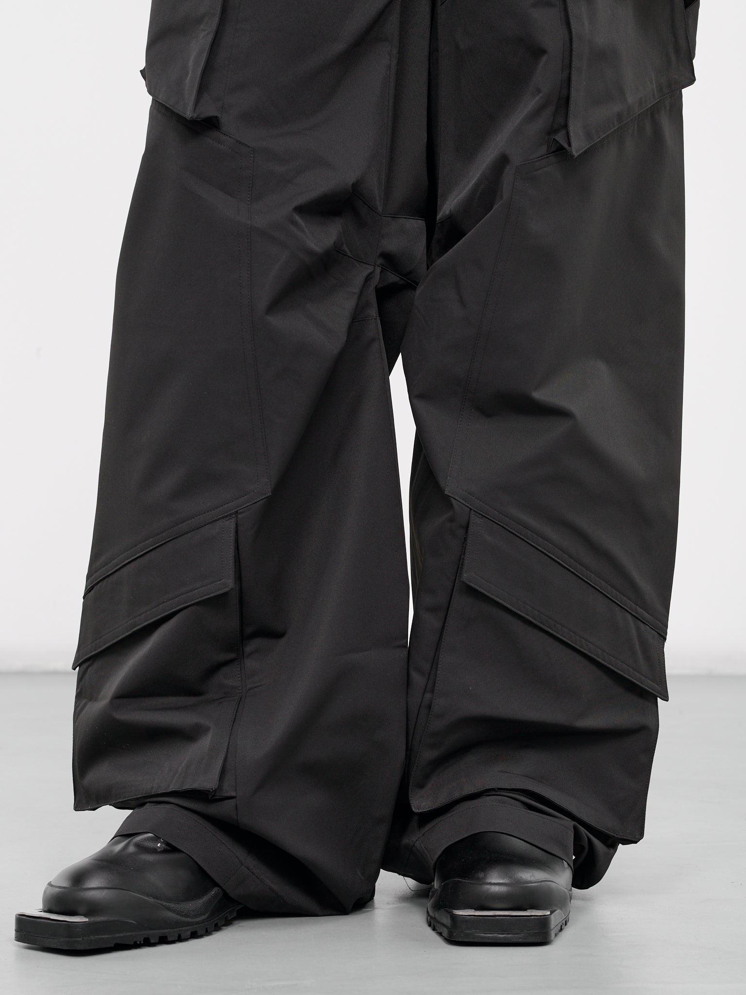 Cellulae Cargo Trousers (M-10-160-BLK01-BLACK)