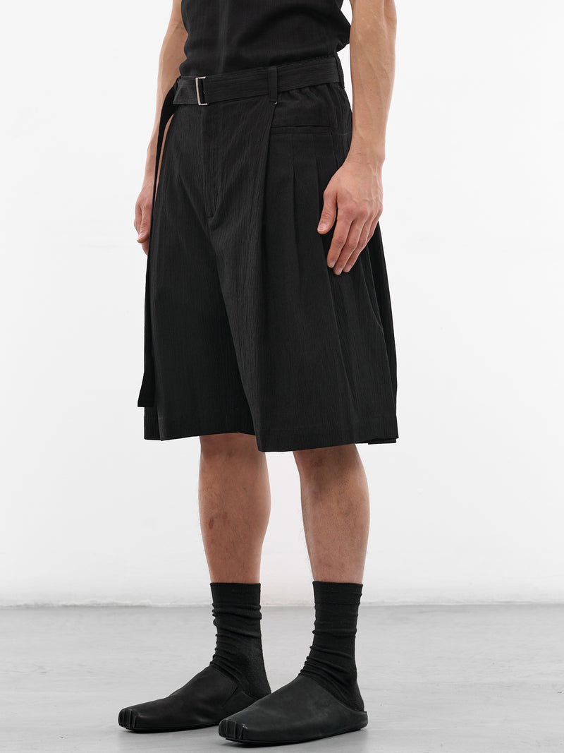 Black Edgefold Volume Pleated Shorts (MI3PT701BK-BLACK)