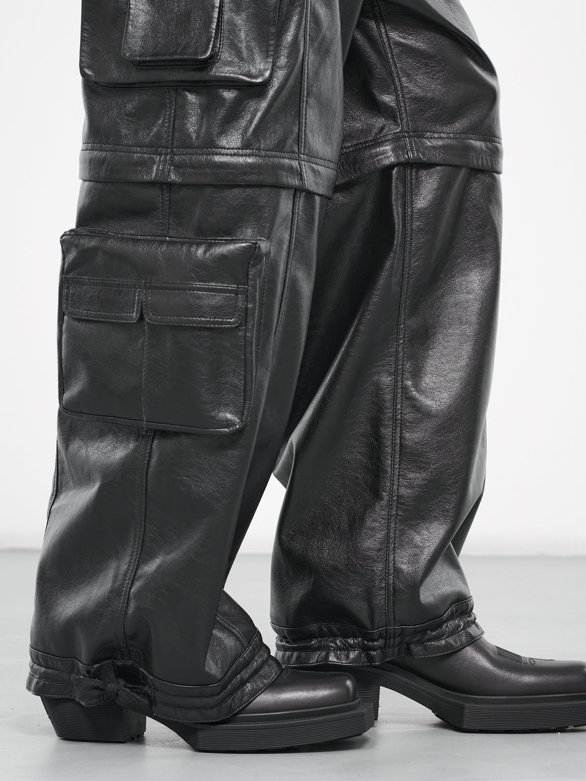 Leather Zip-Off Cargo Pants (MP054LE-GFL-BLACK)