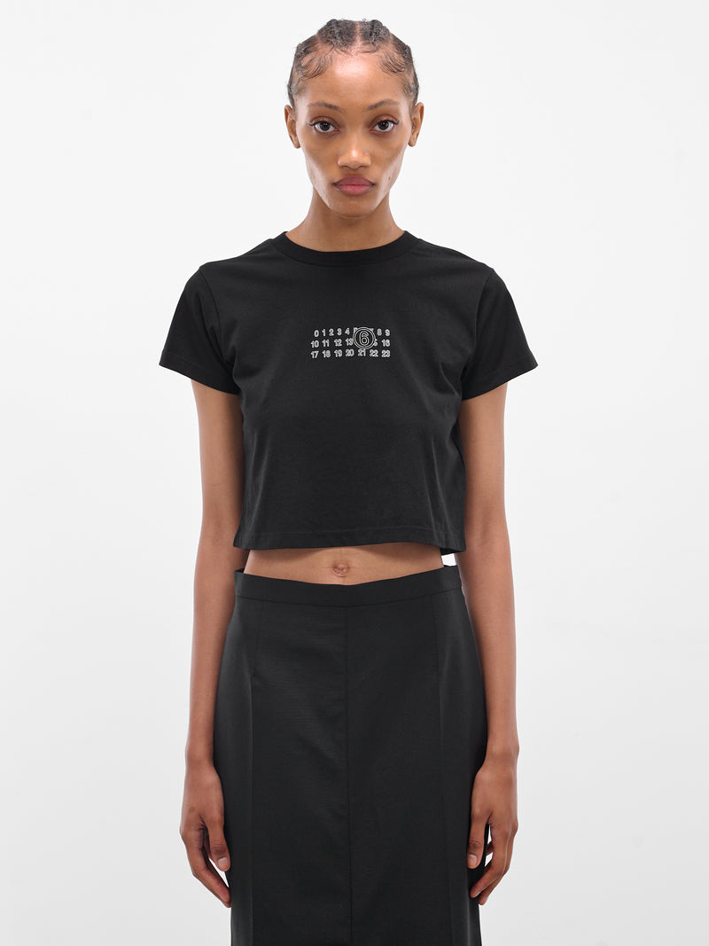 Black Cropped Numeric Logo Tee (S52GC0352-S24312-900-BLACK)