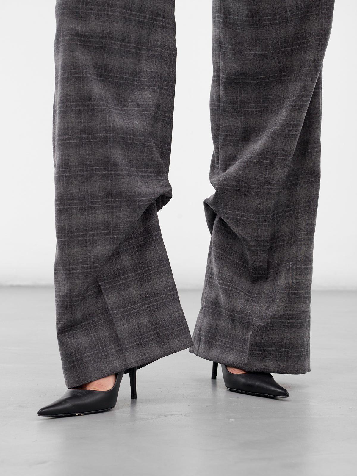 Gray Check Fragment Tailoring Trousers (TR06-W19-P93-CHARCOAL-CHECK)