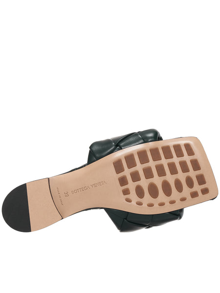 ☆BOTTEGA VENETA☆ Lido Flat Sandals サンダル Bottega Veneta® Women's Lido Flat Sandal in Cane sugar. Shop