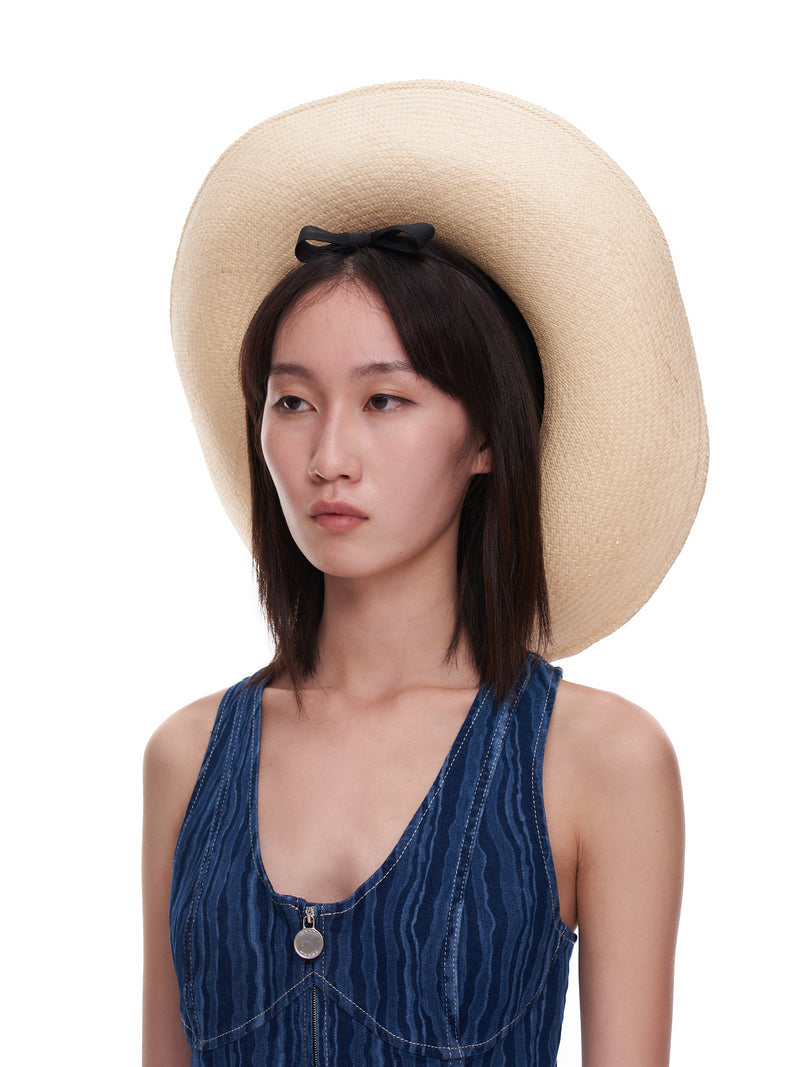 Stephen Jones Trouville | H. Lorenzo - side