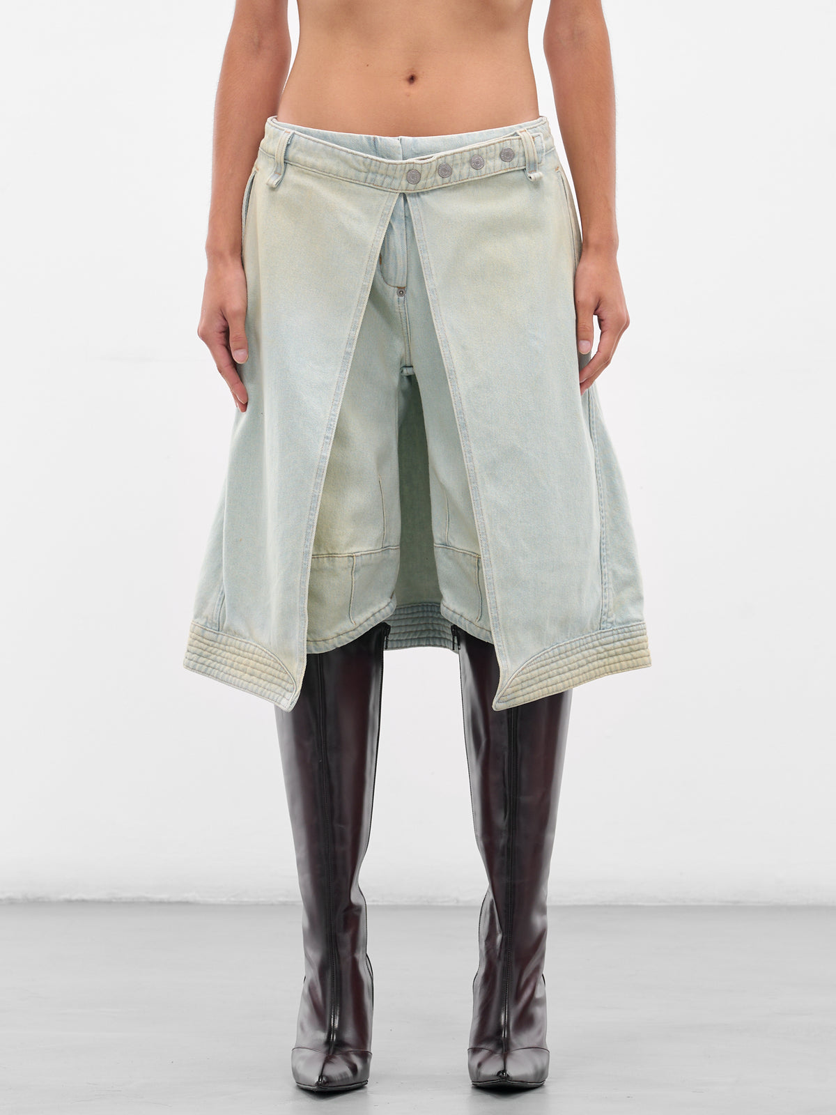 Levi's Carina Apron Denim Shorts (003IQ-0001-LUPIN)