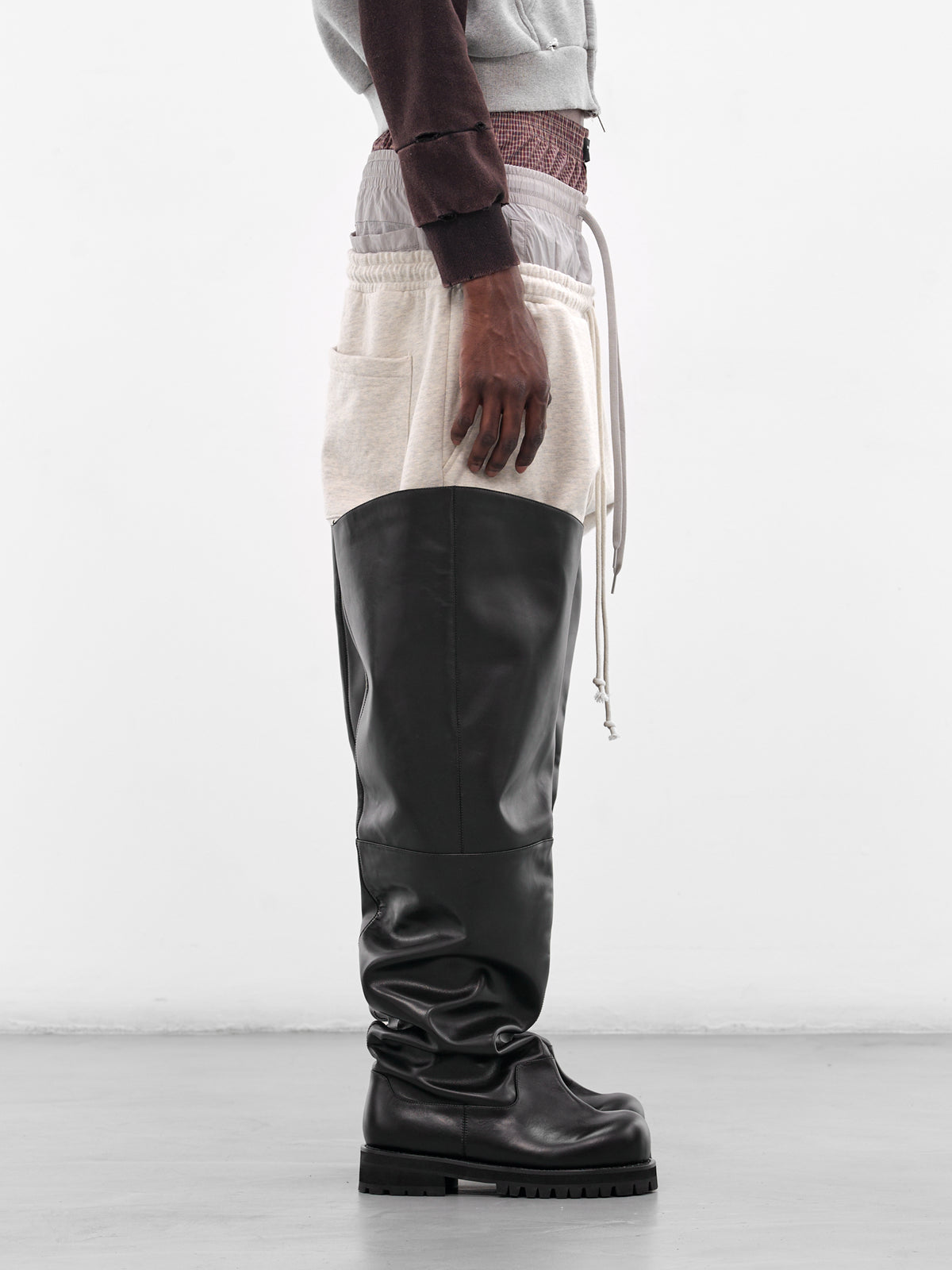 Black Leather Wide Thigh Boots (PIS26SSMA06-BLACK)