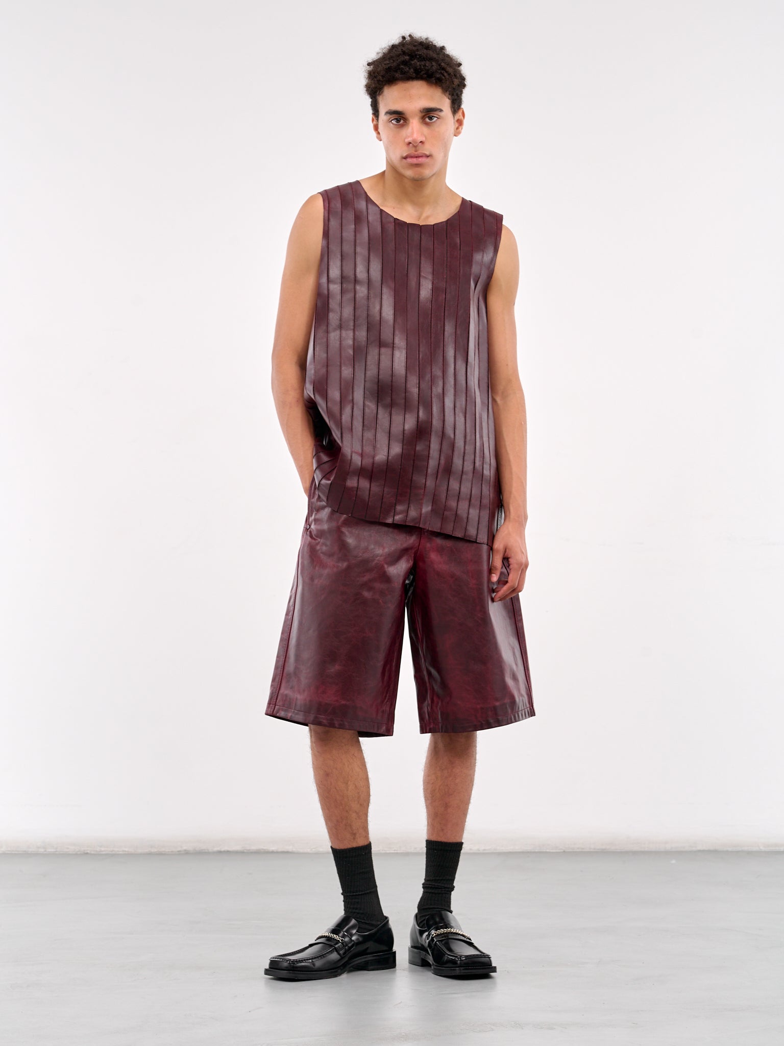 Leather Shorts (0755L-L235-RIDER-RED-BLACK)
