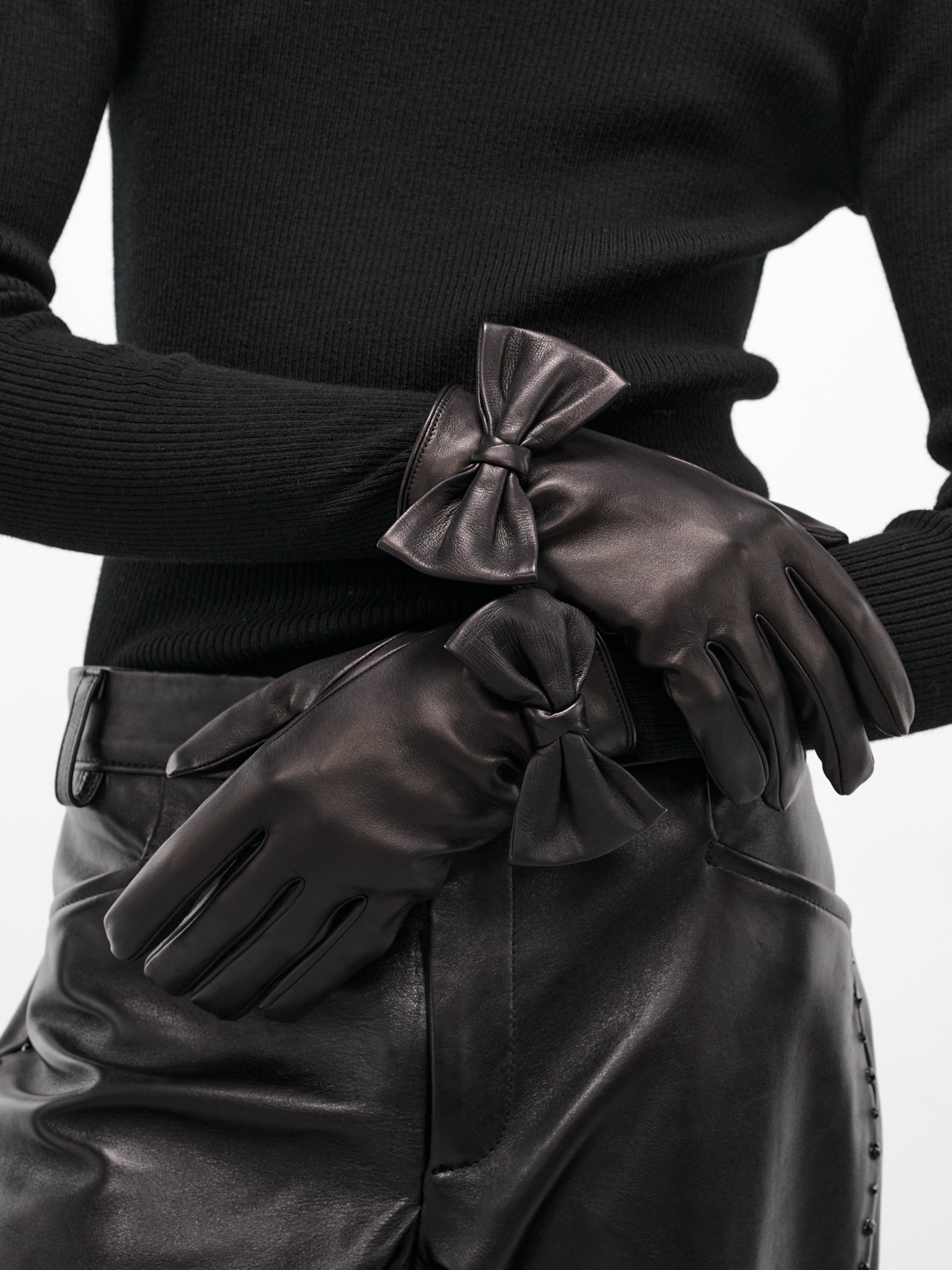Black Lamb Leather Bow-Tie Gloves (GL27-LE01-BLACK)