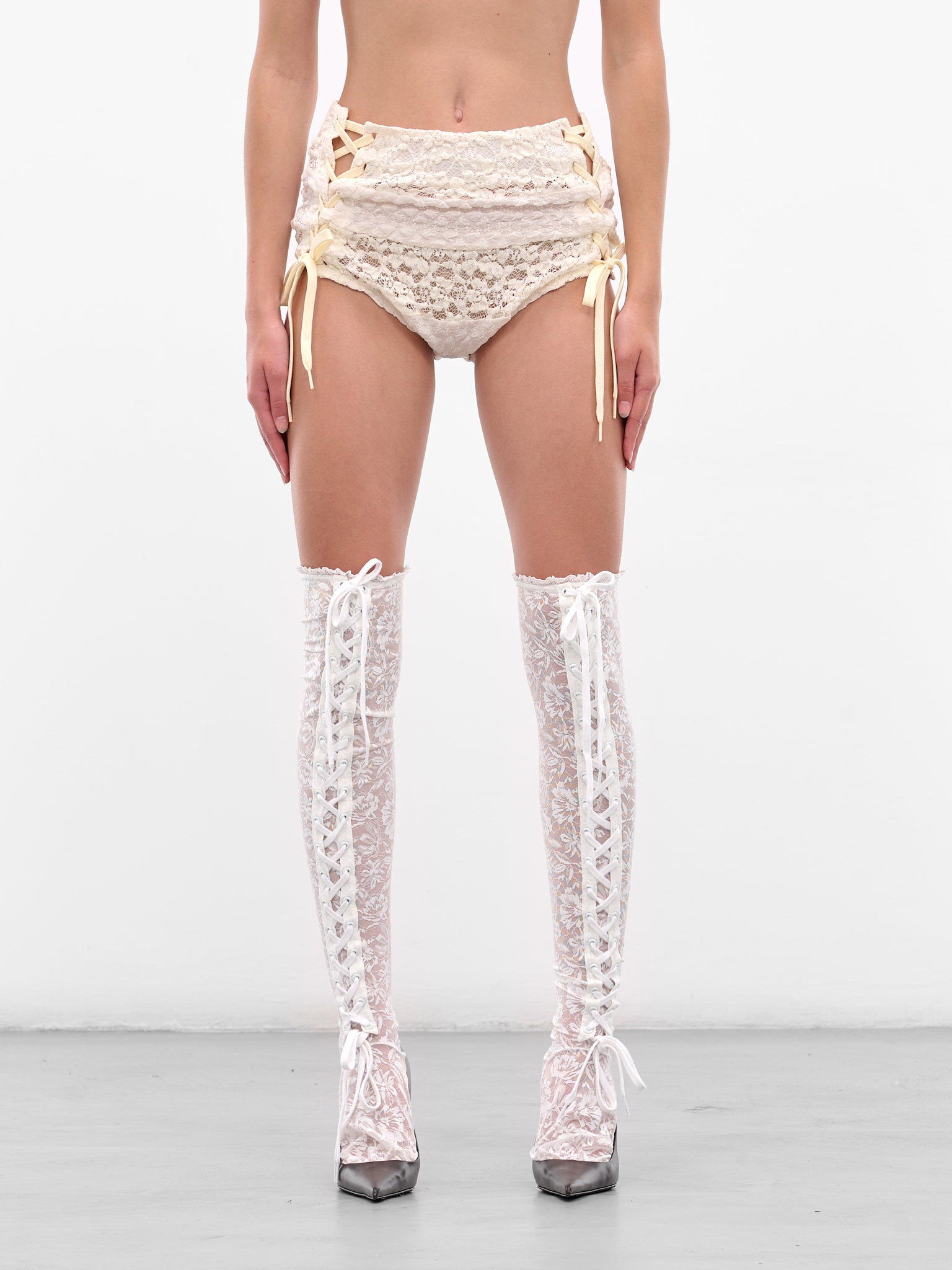 White Lace Knee High Socks (00AC06-WHITE)