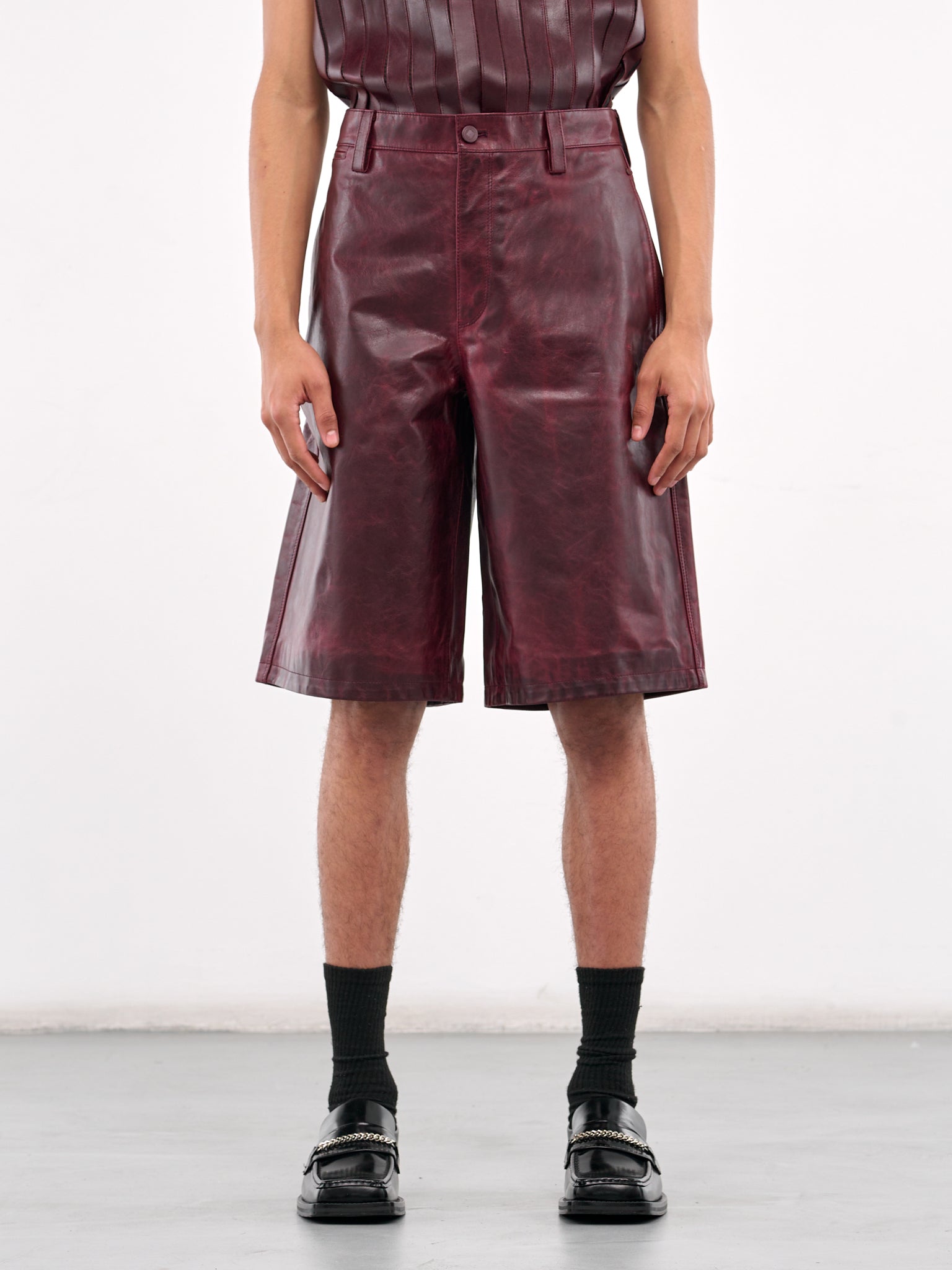 Leather Shorts (0755L-L235-RIDER-RED-BLACK)