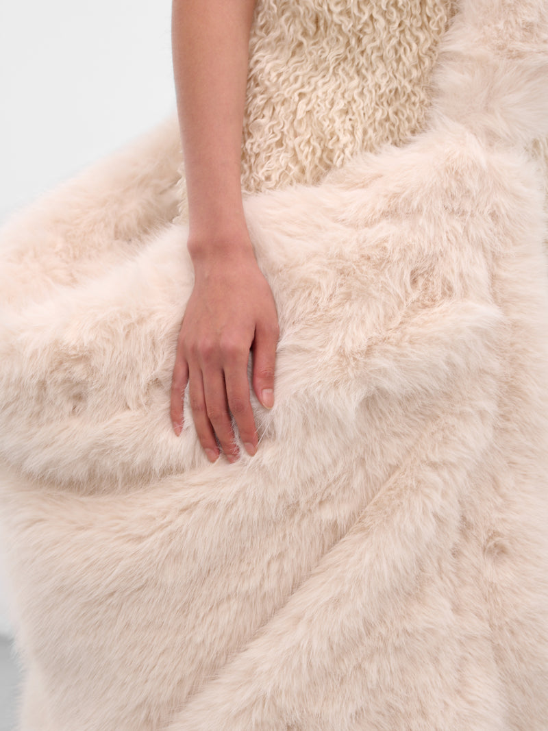 White Oversized Fur Crossbody Bag (BB002-FUR-BIG-WHITE)