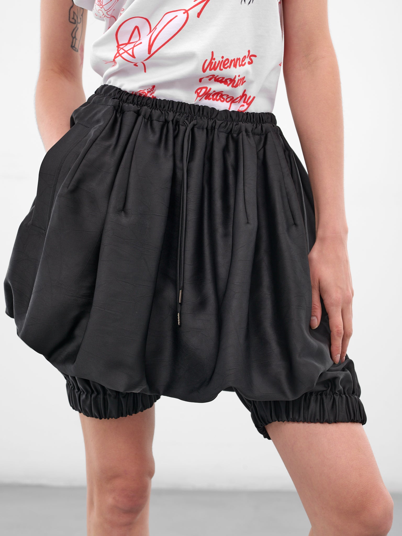Black Relaxed Bloomers Shorts (12020015-W01AD-N401-BLACK)