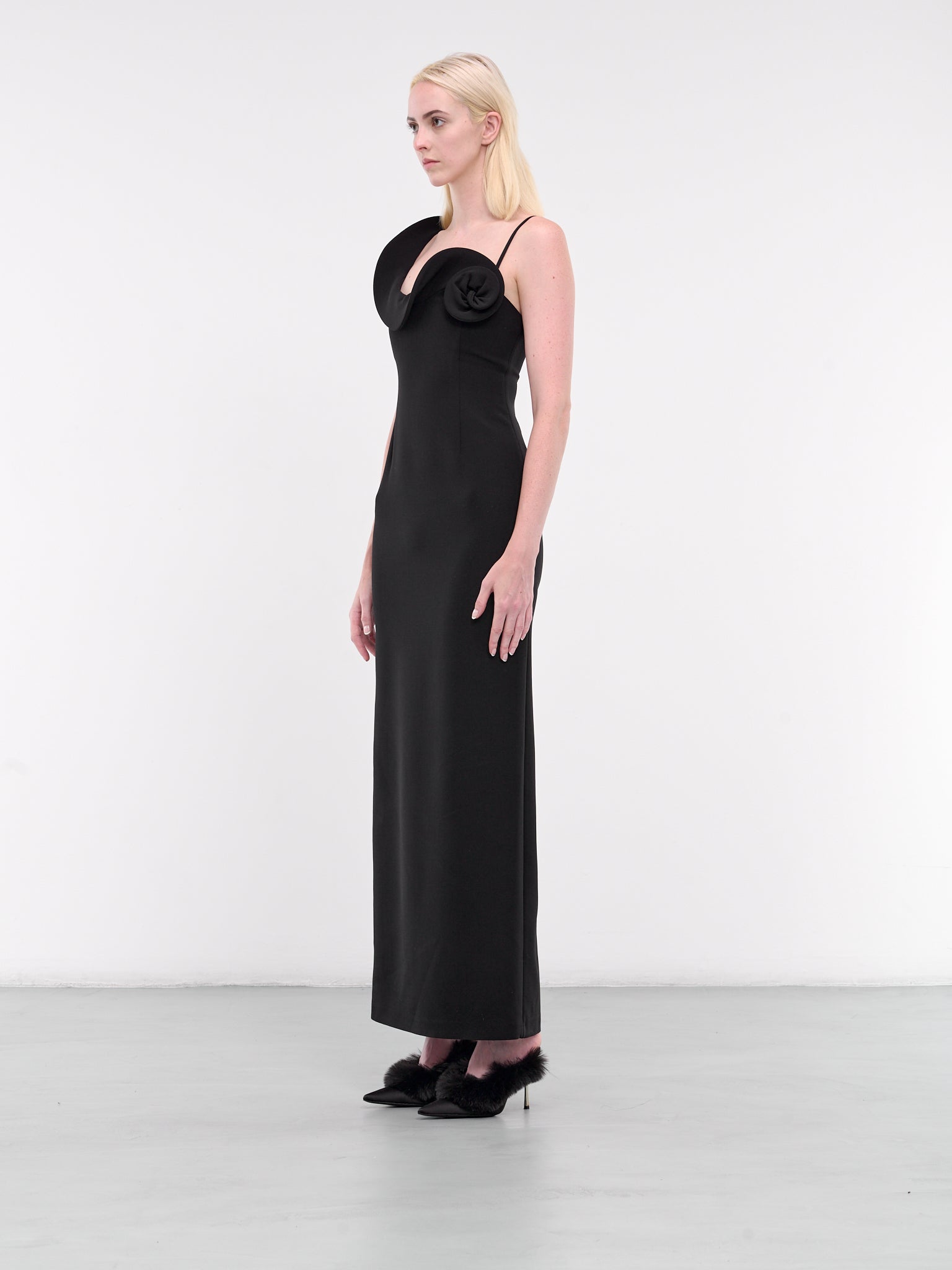 MAGDA BUTRYM | H.Lorenzo|Rose Sculptural Dress (13-142924-BLACK), 36 / Black MAGDA BUTRYM | H.Lorenzo|Rose Sculptural Dress (13-142924-BLACK), 36 / Black