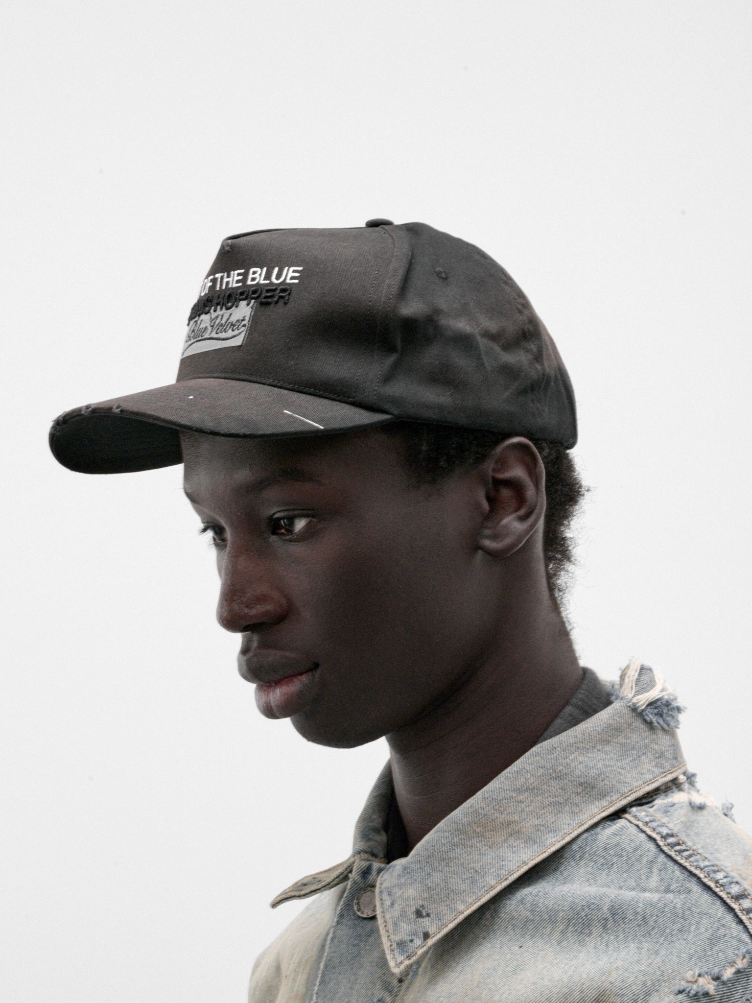 Black Blue Velvet Trucker Hat (13U001Q3018BLK-BLACK)