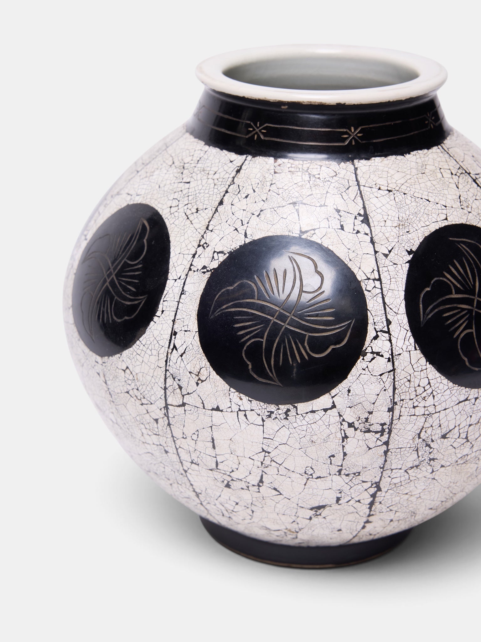 Vintage Cracked Circle Pattern Vase (VASE#1)