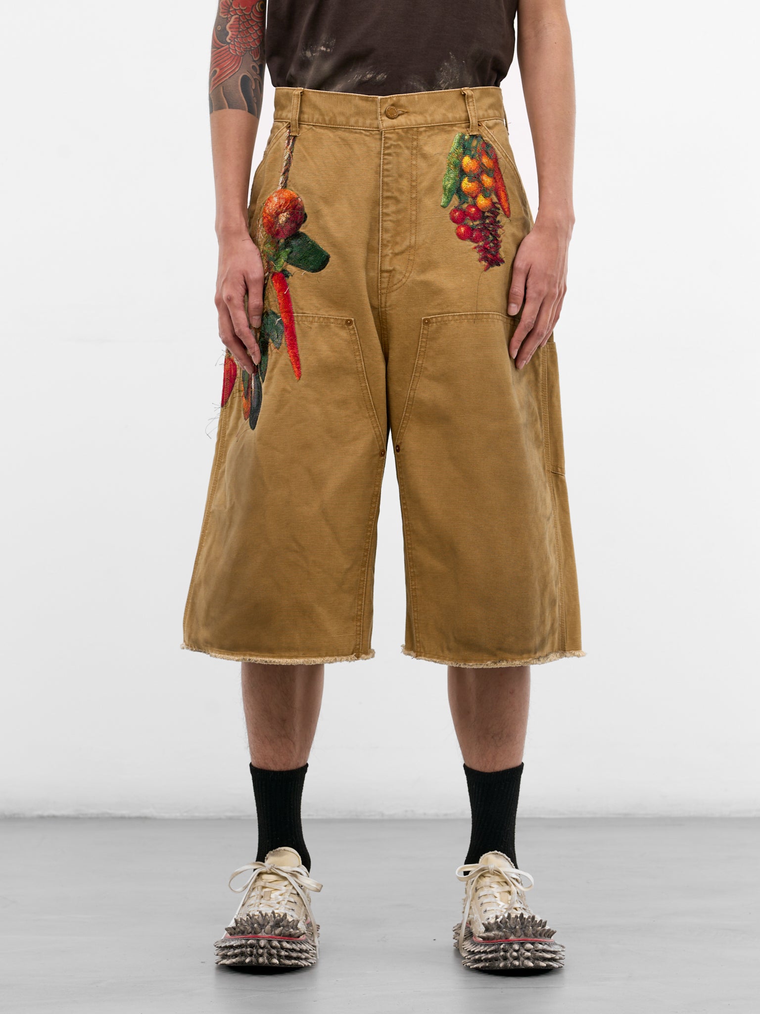 Beige Fruit Embroidery Carpenter's Shorts (19PT350-BEIGE)