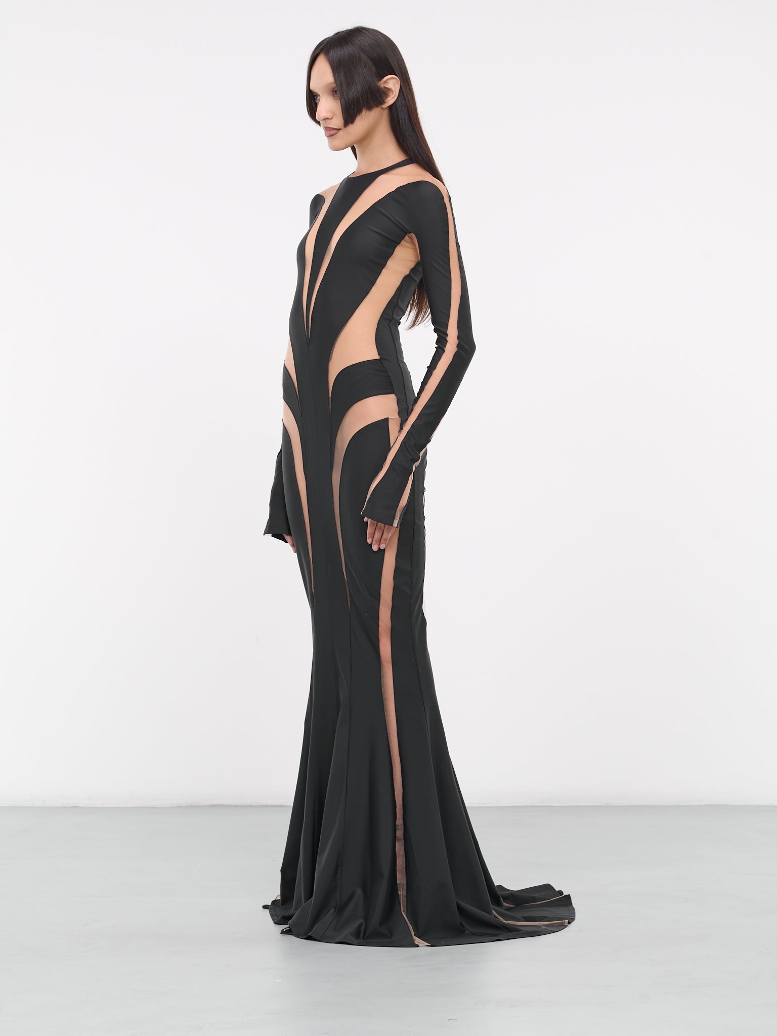 Cut-Out Gown (1R01482842-BLACK-NUDE) Cut-Out Gown (1R01482842-BLACK-NUDE)