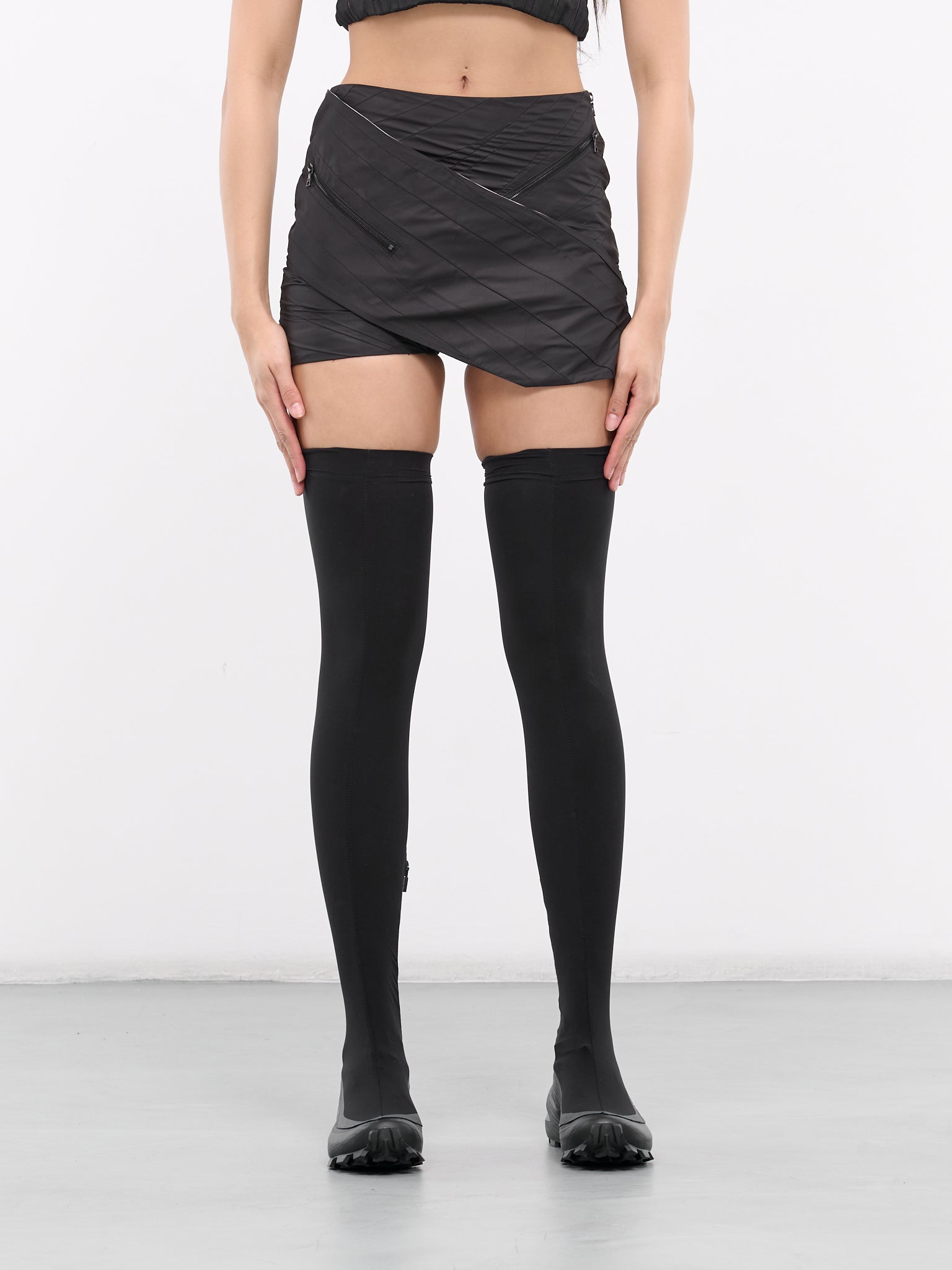 Twist Panel Shorts (22004-BLACK)