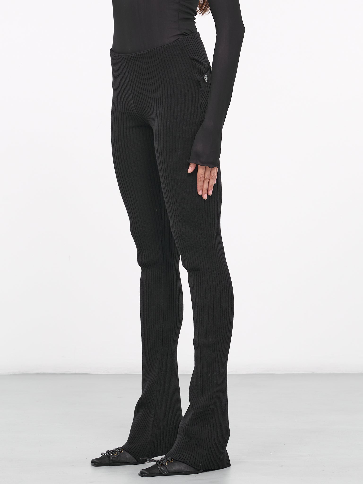 Buttoned Knit Pants (23-15-F-PA090-M057-BLACK)