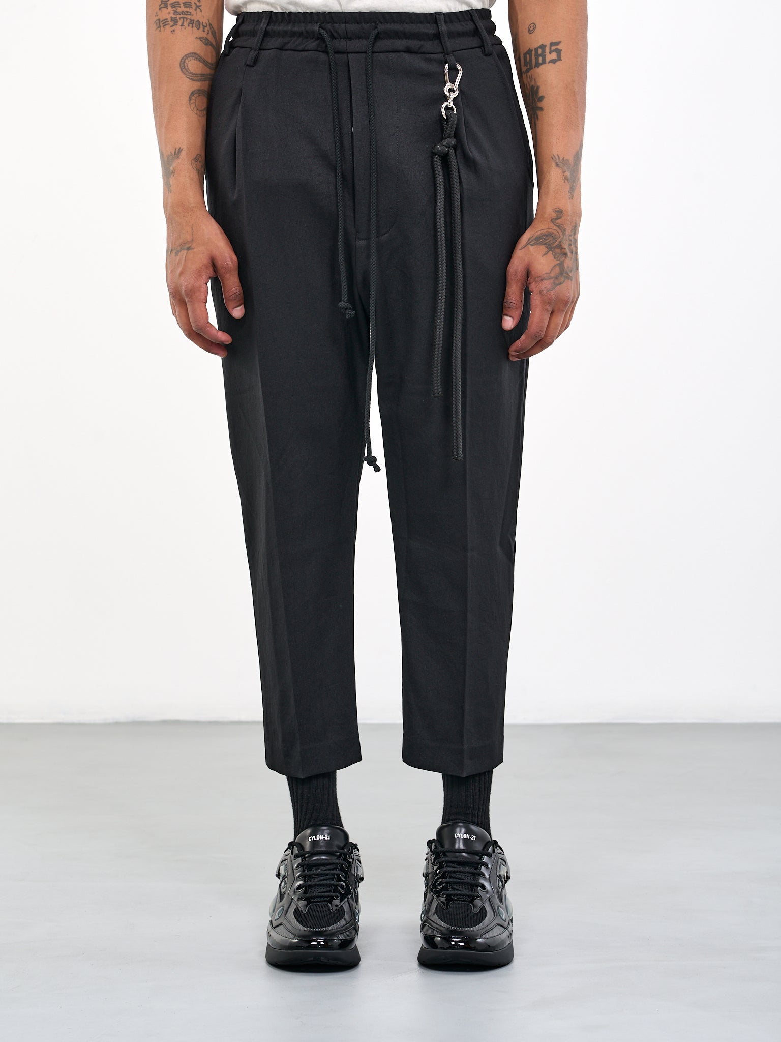 Sweatpants With Rope Rope Drawcord Trousers (242-MPT065-BLACK)