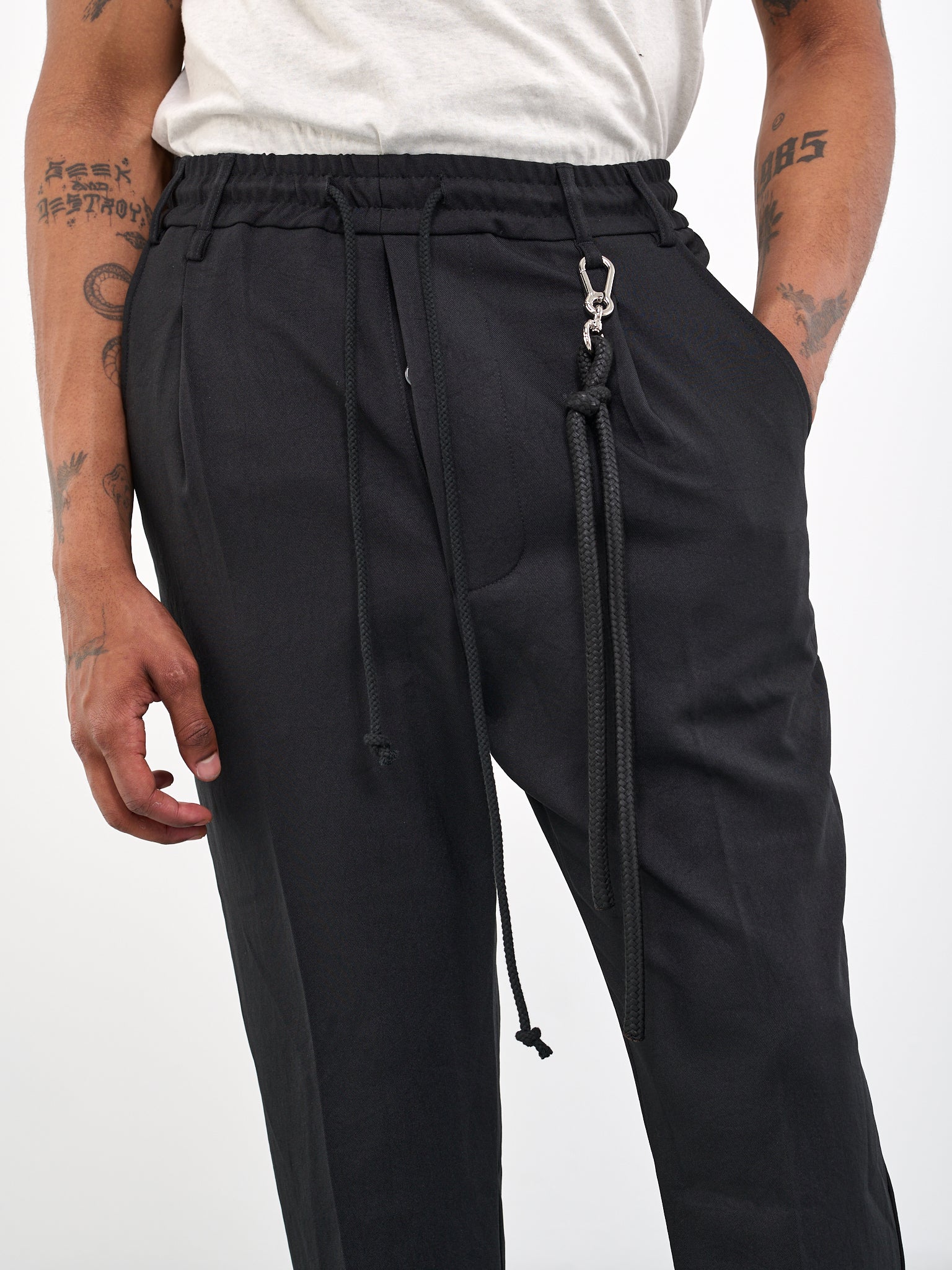 Sweatpants With Rope Rope Drawcord Trousers (242-MPT065-BLACK)