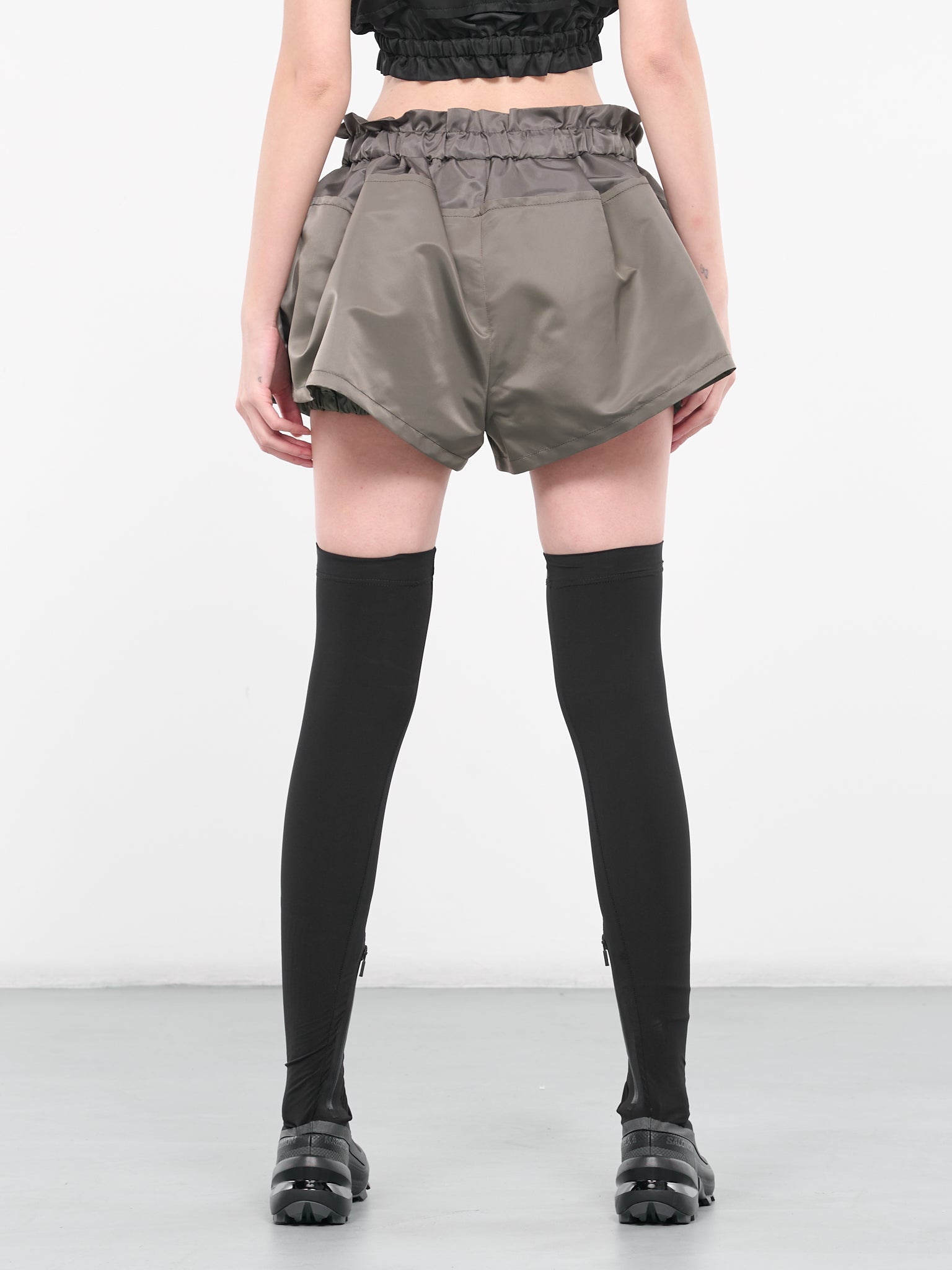 Nylon Twill Shorts (24-07092-550-GREEN)