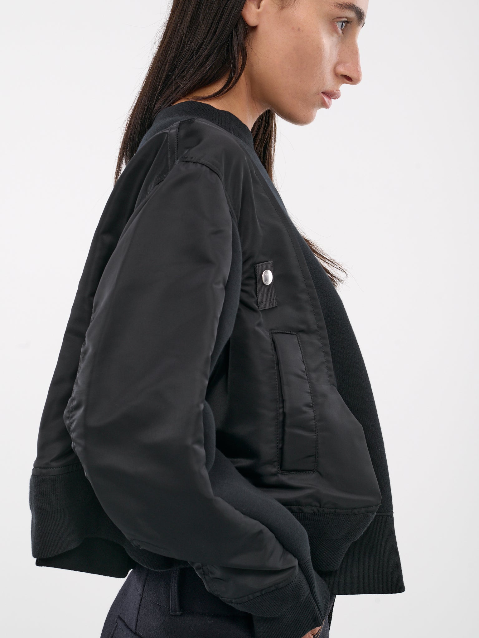 Nylon-Twill Sponge Sweat Pullover (24-07452-001-BLACK) Nylon-Twill Sponge Sweat Pullover (24-07452-001-BLACK)