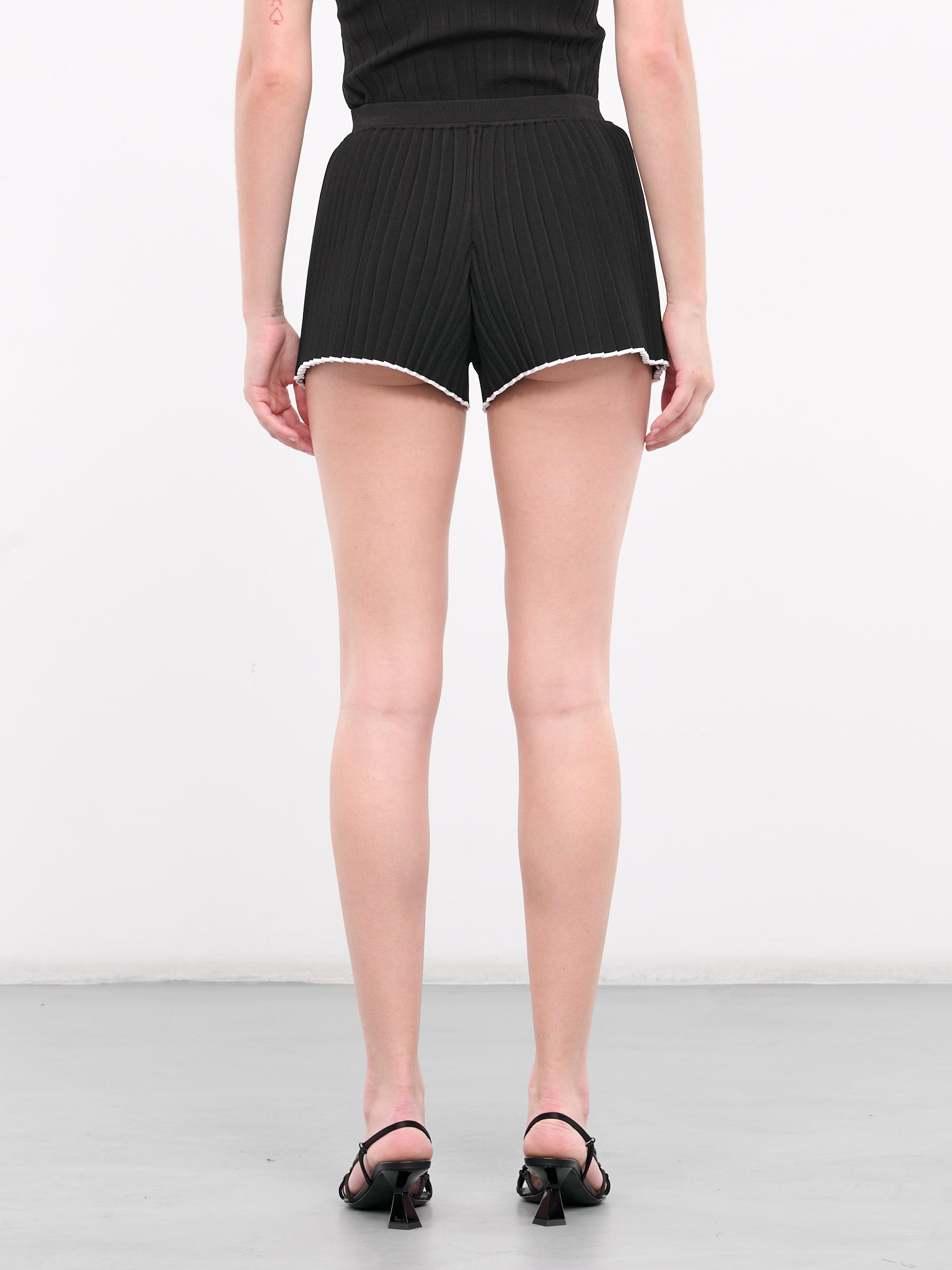 Le Short Maille Plissé (241KN436-2358-BLACK)