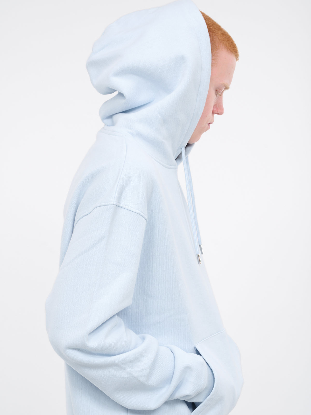 Le Sweatshirt Brodé (245JS310-2120-LIGHT-BLUE)