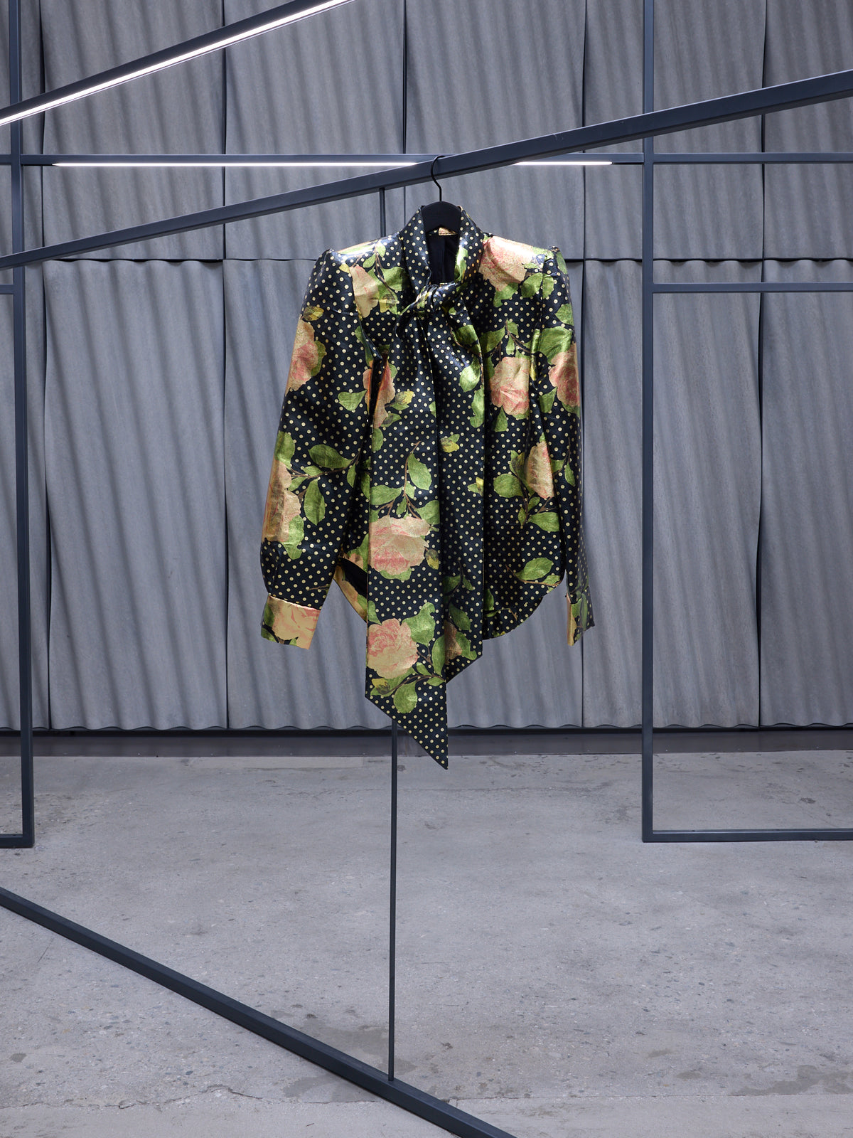 Black Silk Ribbon Collar Shirt (22-BLACK-PINK)