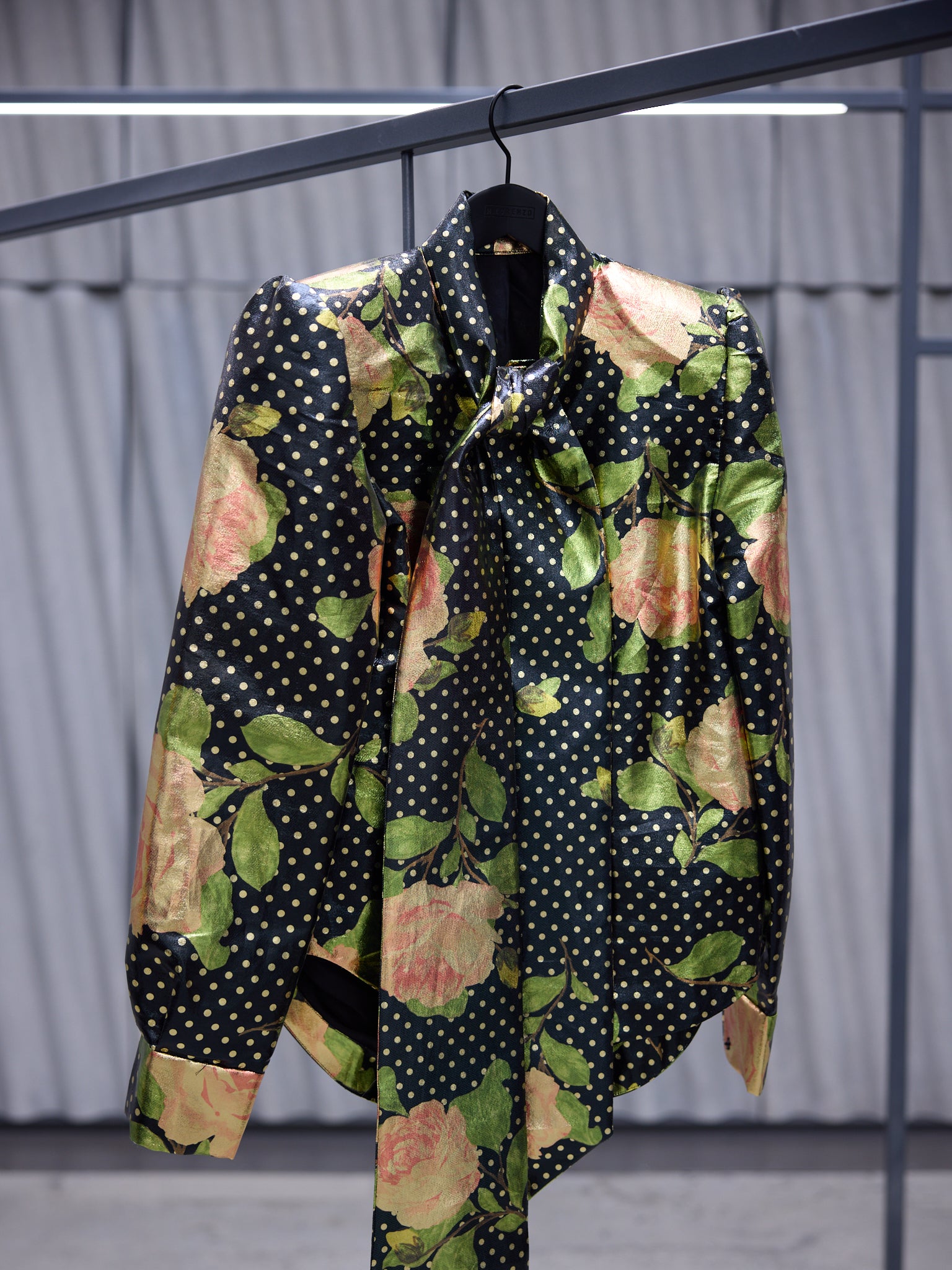 Black Silk Ribbon Collar Shirt (22-BLACK-PINK)