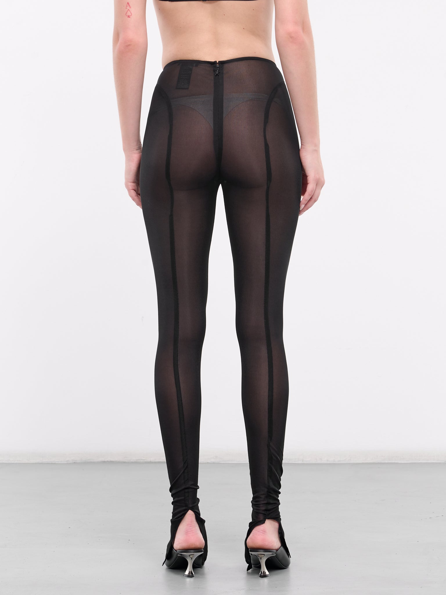 M Cut-Out Leggings (24S1PA0413695-BLACK)