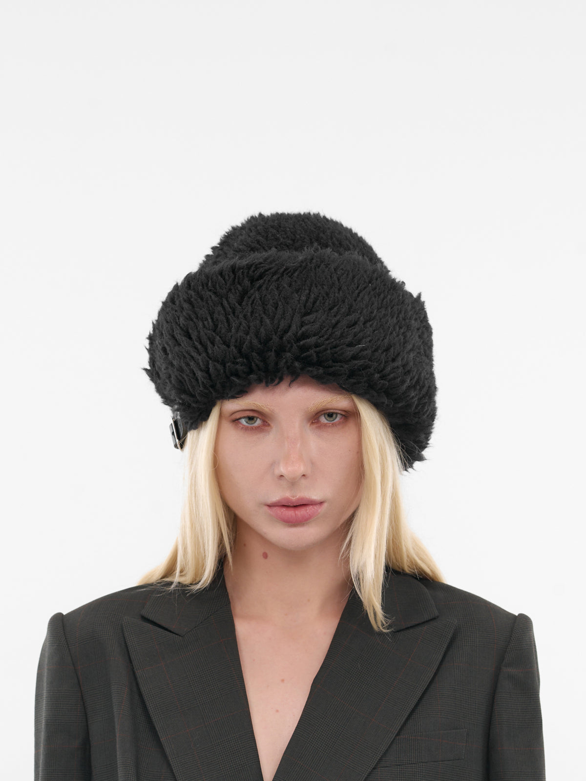Black Fuzzy Wool Cap (25-01043S-001-BLACK)