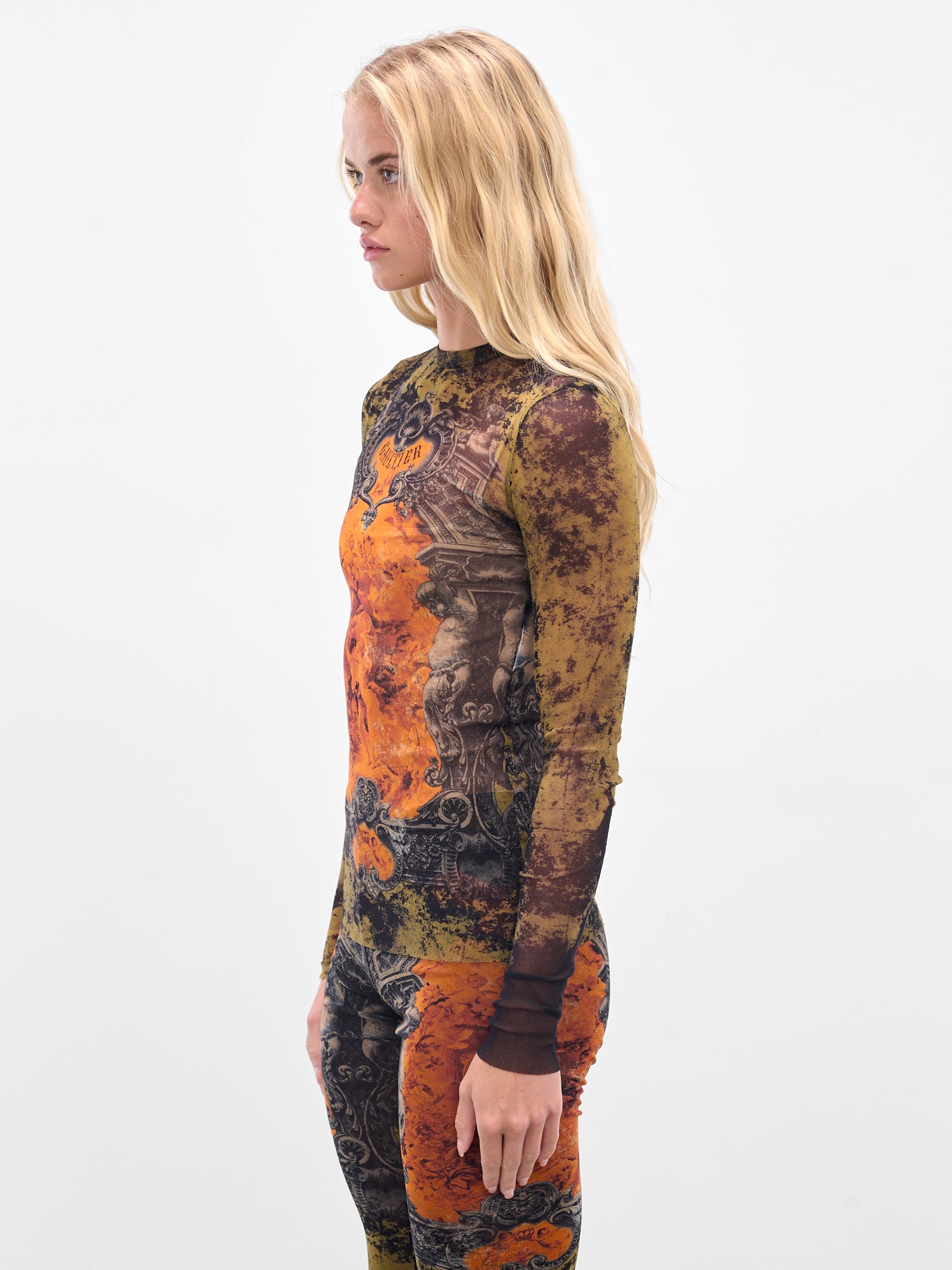 The “Médaillon" Print Long Sleeve (25-03-W-TO305-M006P-MULTI)