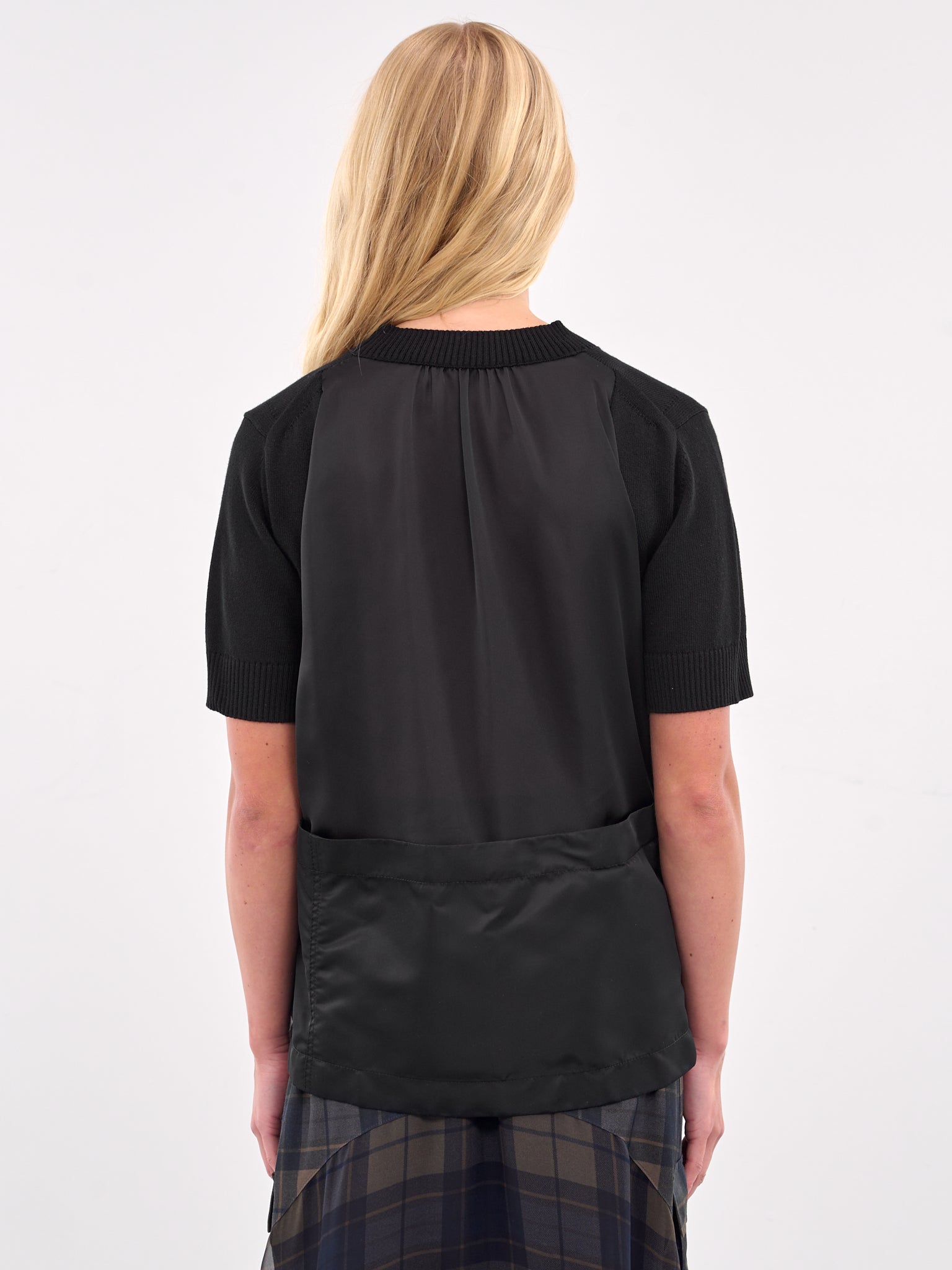 Paneled Knit Short Sleeve Sweater (25-07839-001-BLACK)
