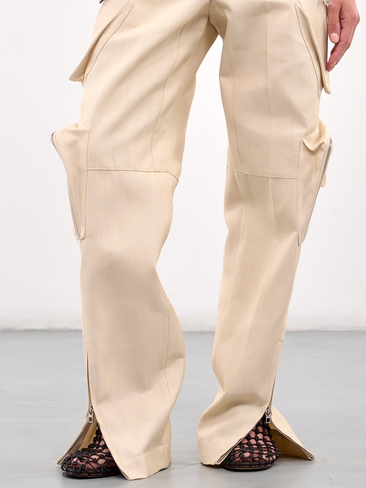 The Atelier Cargo Pants (251PA136-1629-LIGHT-BEIGE)