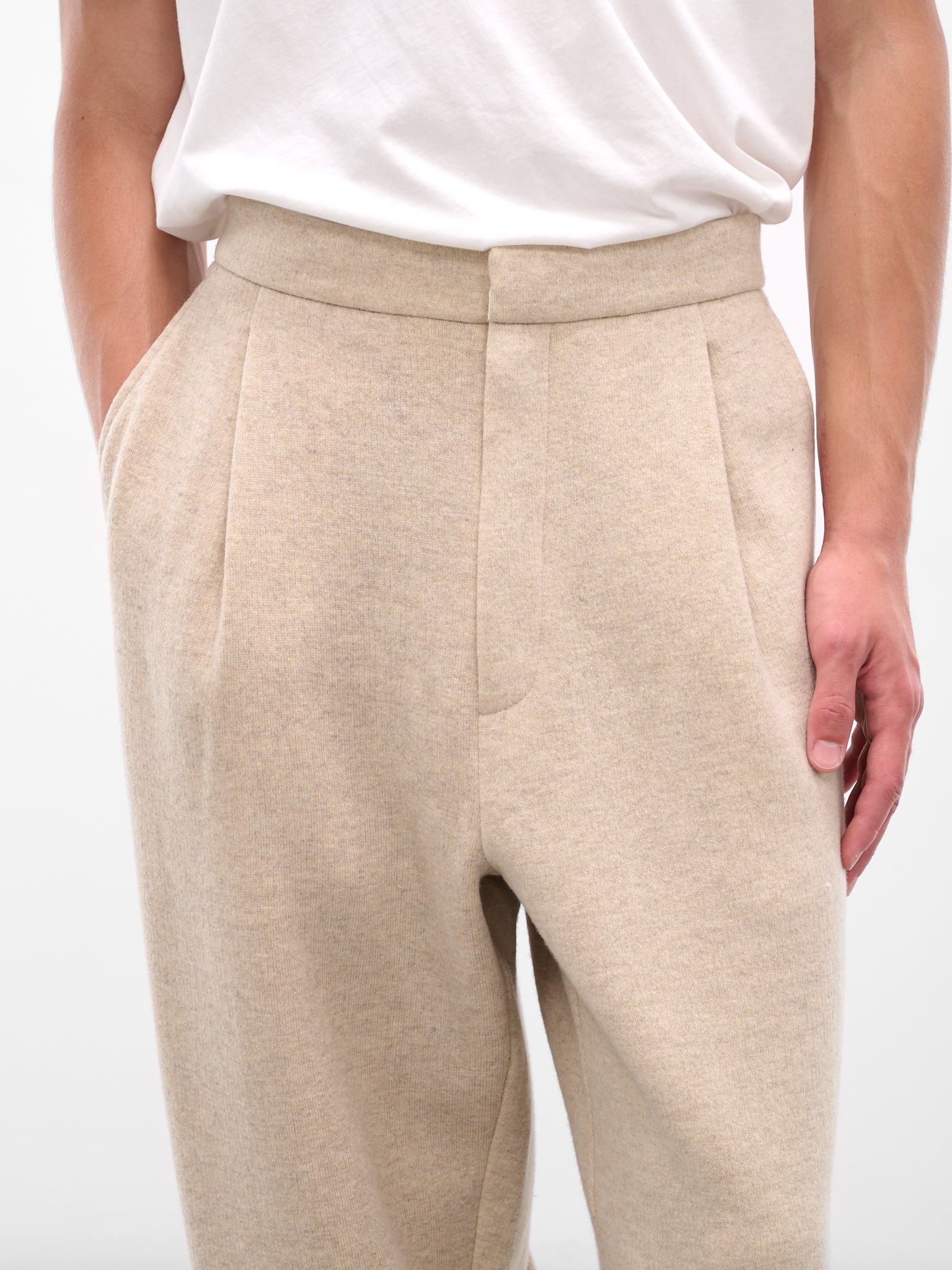 Beige Pleated Straight Tailored Trousers (25A96MRU48-DUNE)