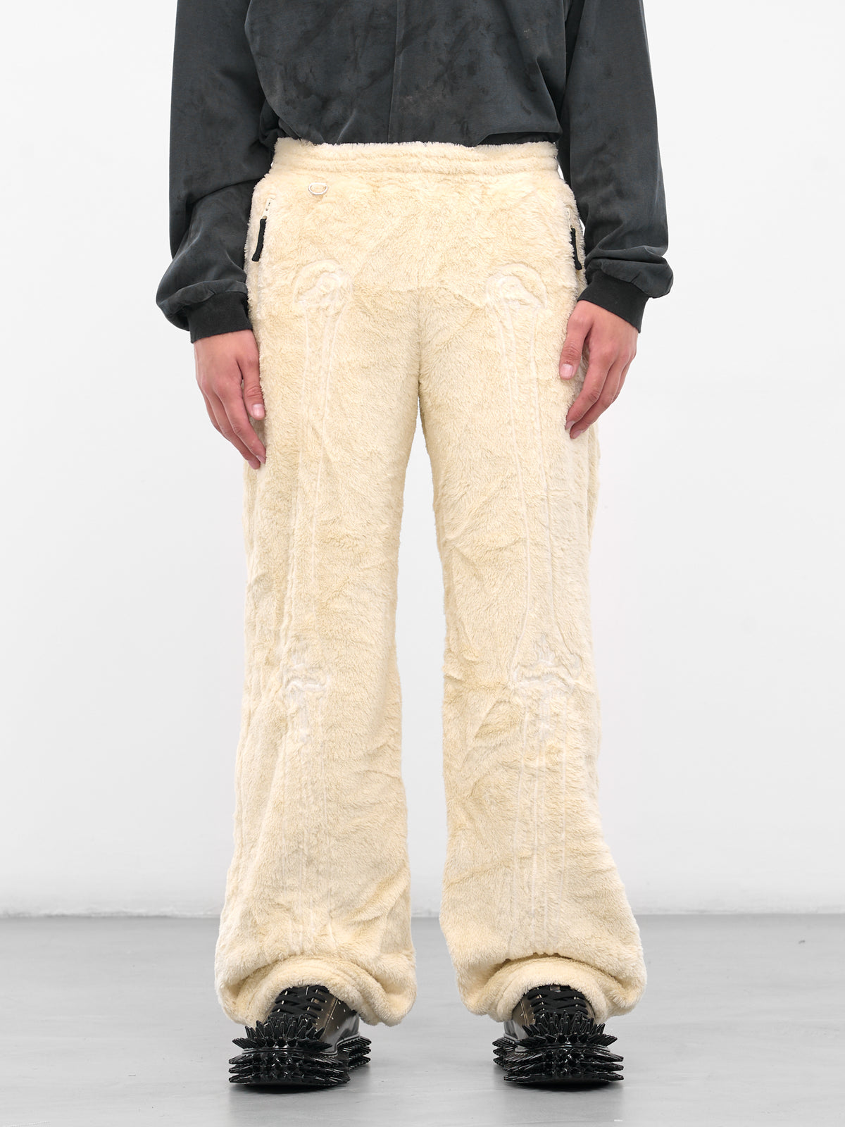Ivory Skeletal Embroidery Fleece Pants (25AW32PT329-IVORY)